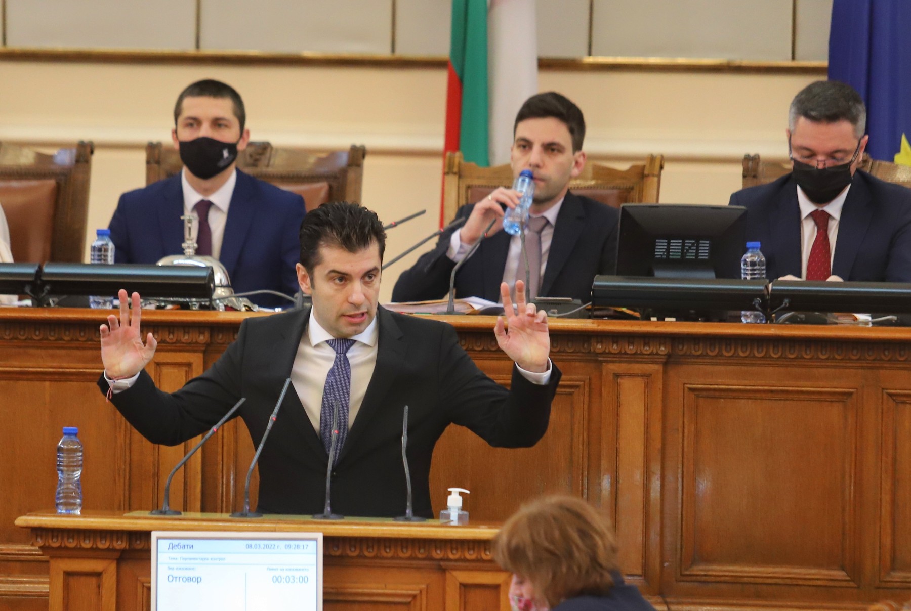 Кирил Петков: Хлябът е осигурен до 2023 г., няма нарушени доставки на петрол и газ
