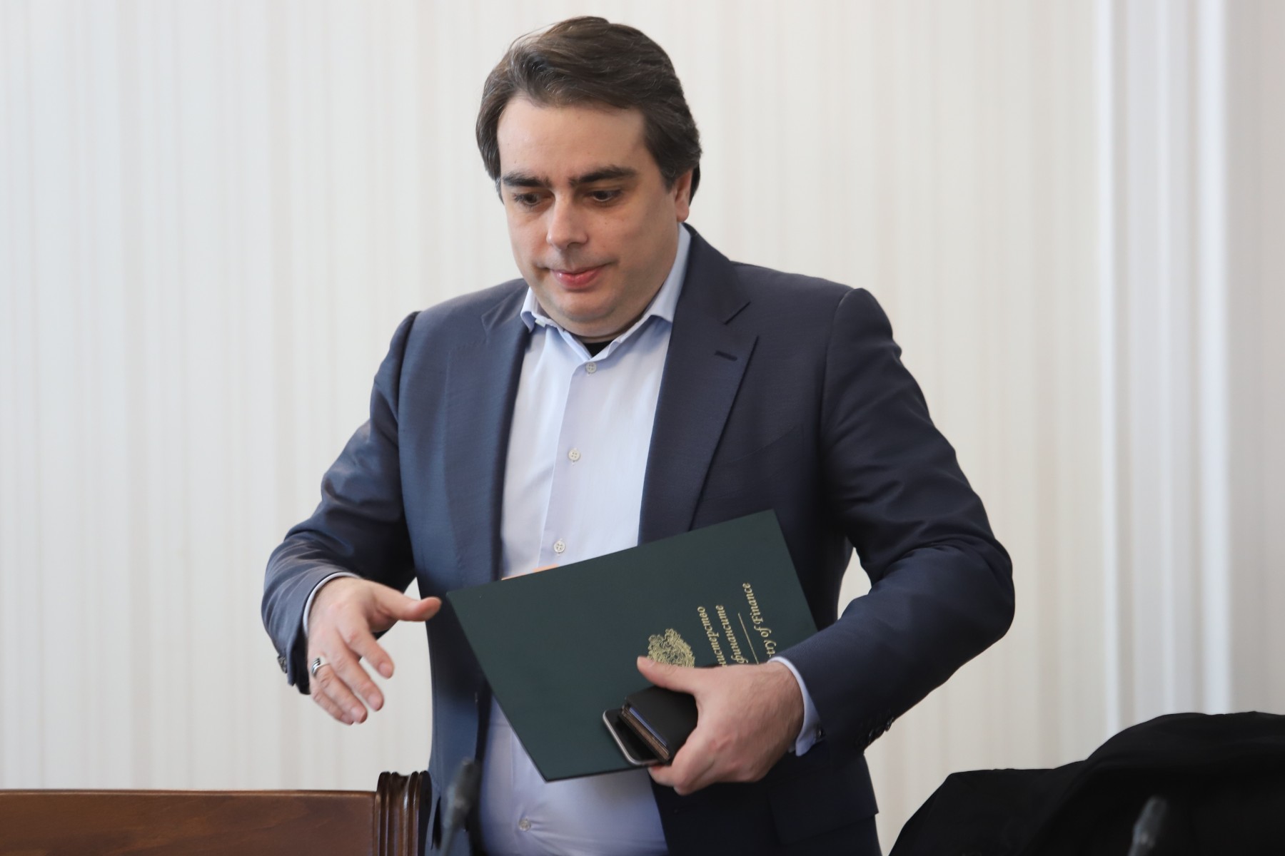 Василев: Няма забрана за износ на зърно, текат детайлни проверки