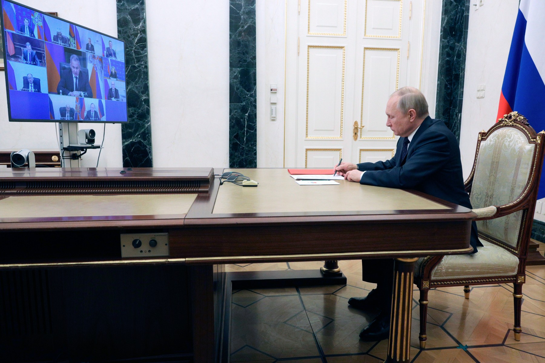 САЩ: Страхливи съветници са подвели Путин за инвазията в Украйна