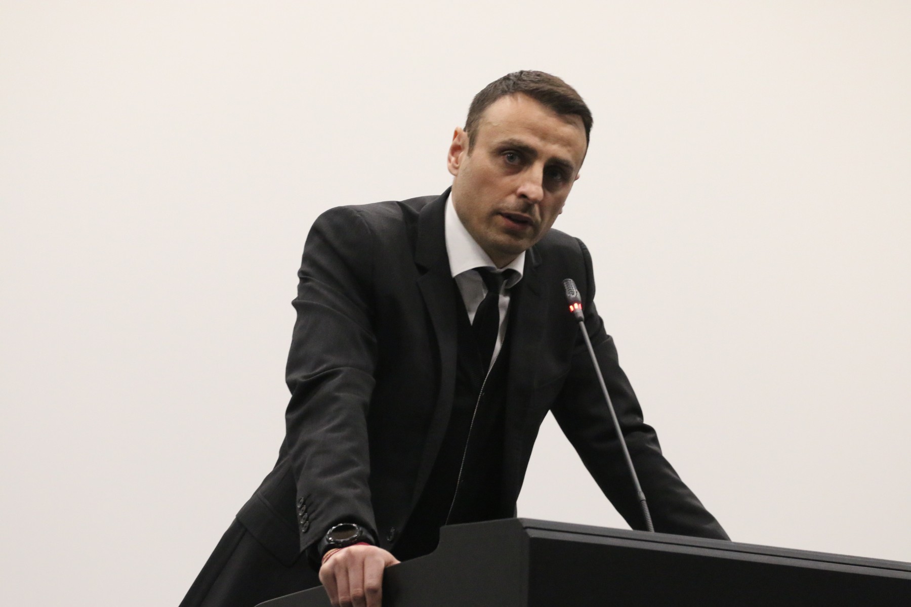 Бербатов подаде документи да бъде вписан като президент на БФС