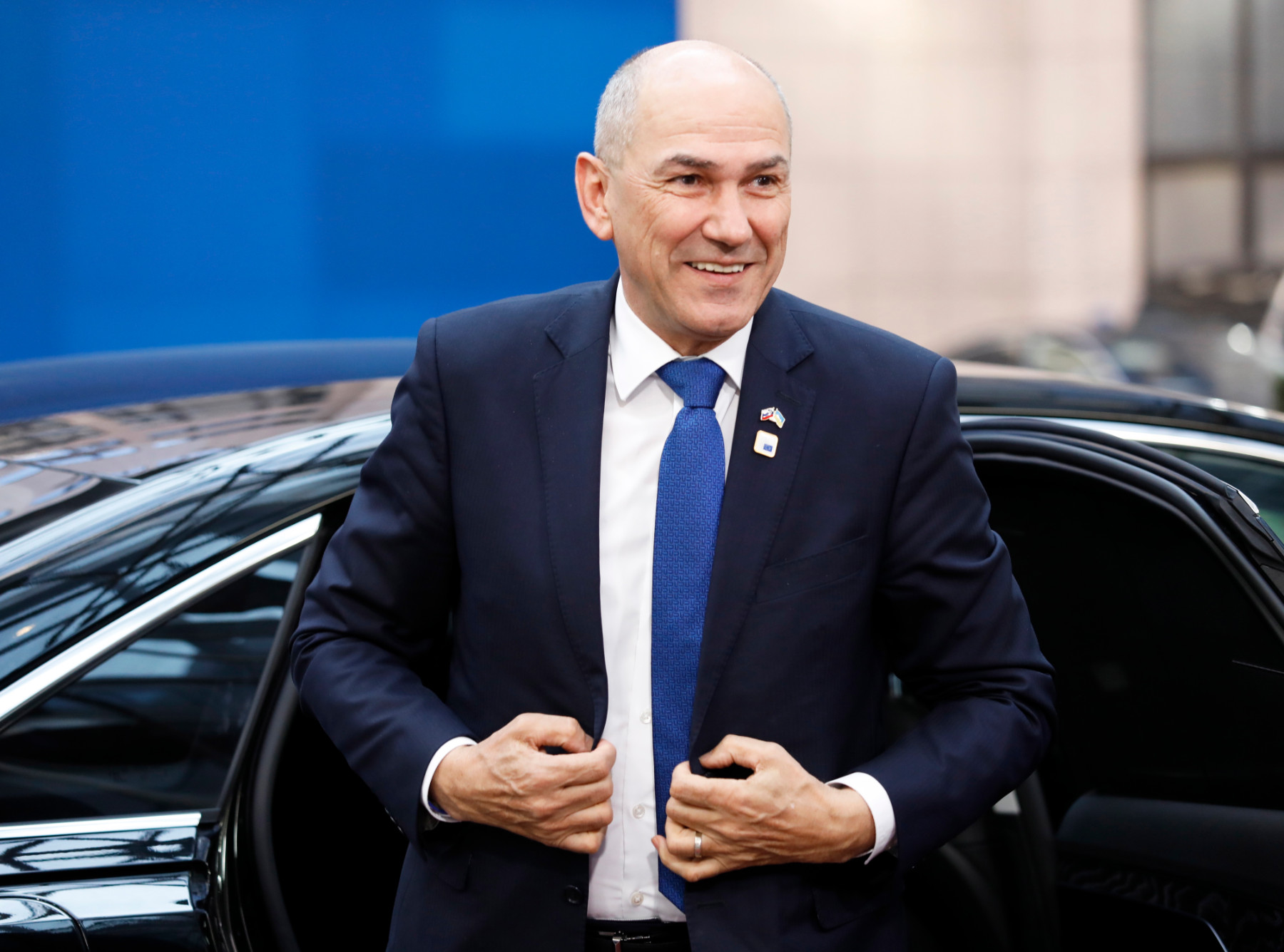 Словения провежда парламентарни избори