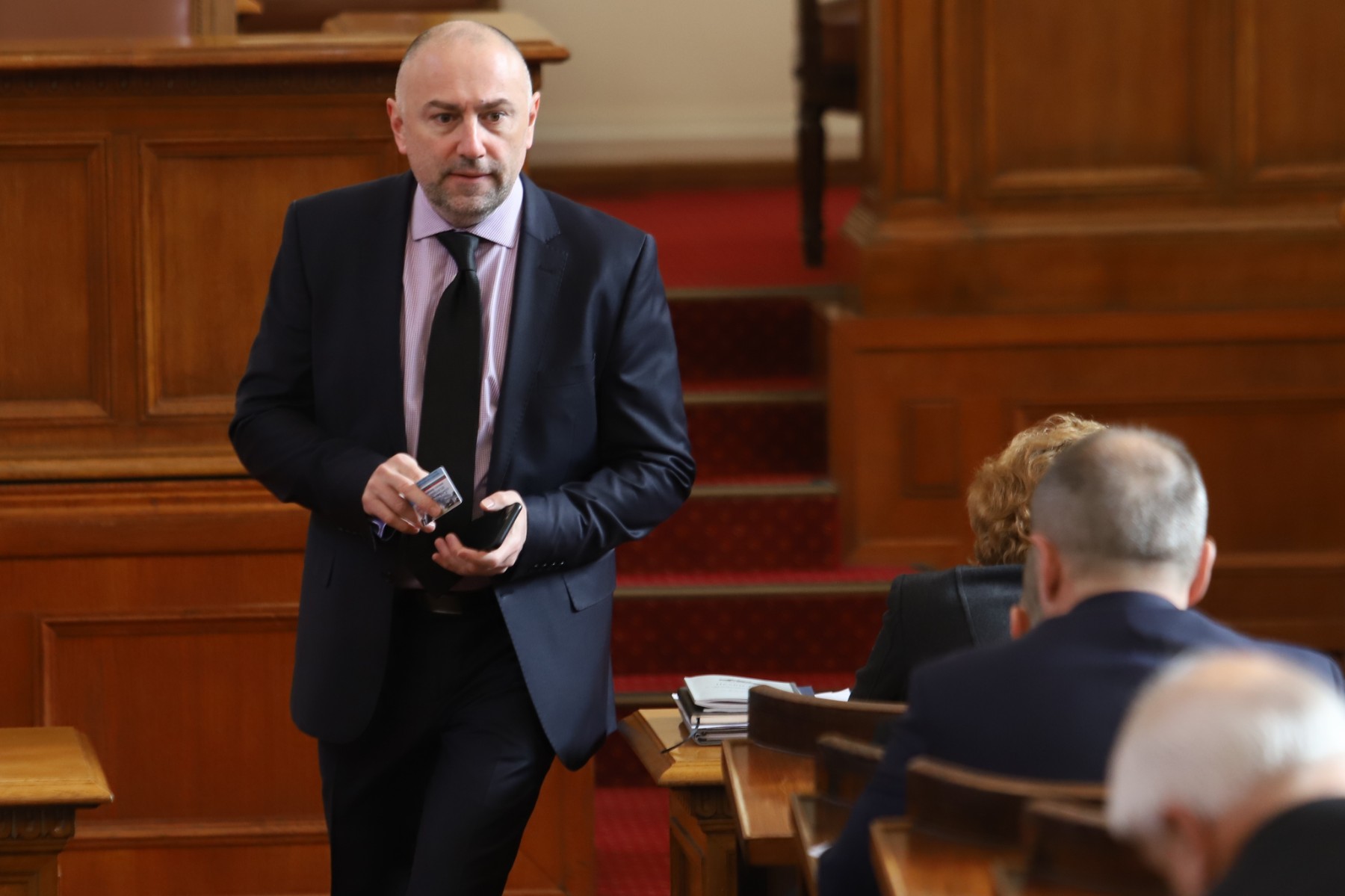 Народното събрание решава дали Каримански да оглави БНБ