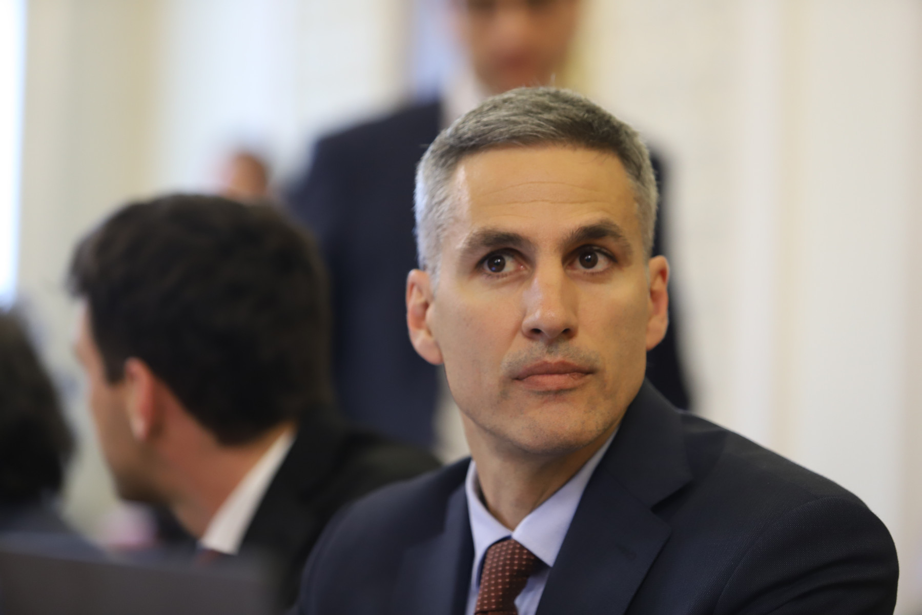 Андрей Гюров се оттегля от надпреварата за БНБ