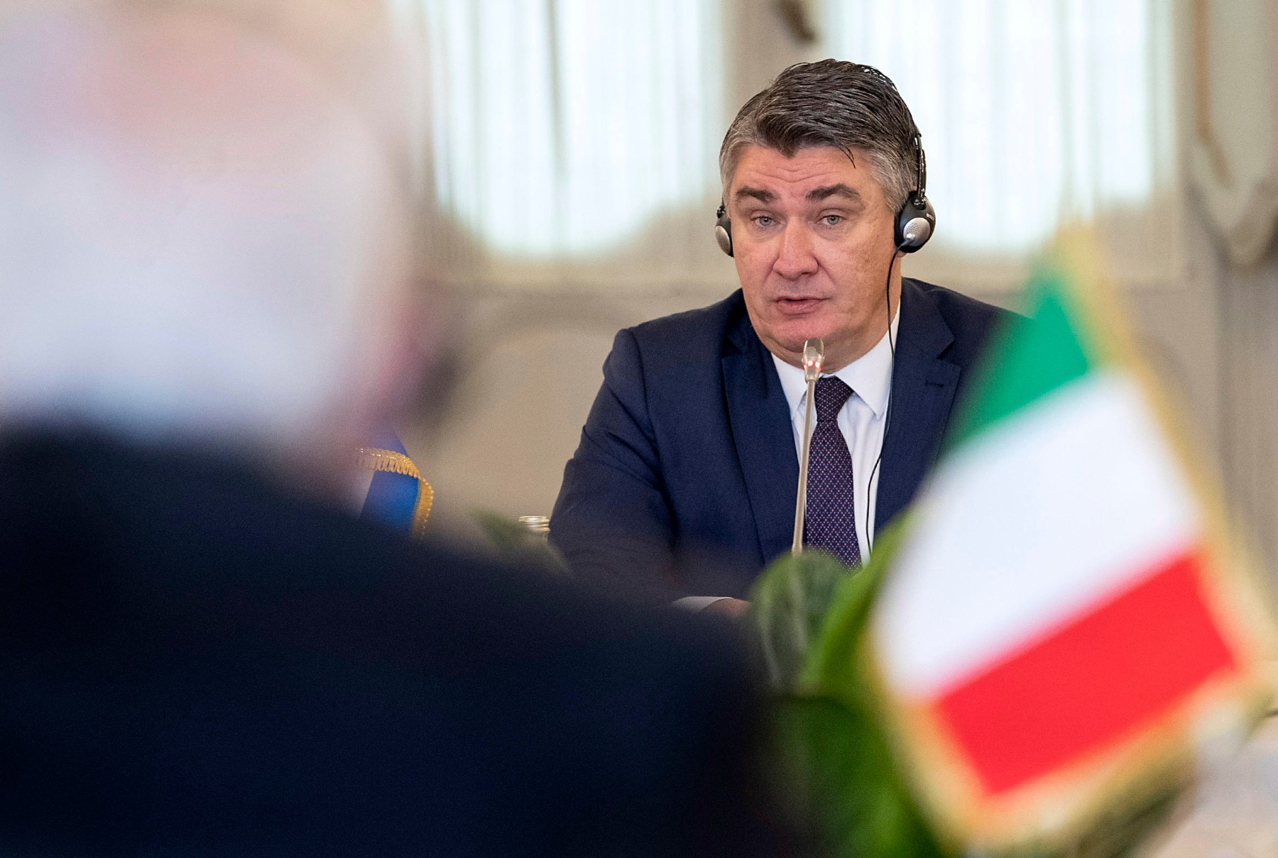 Хърватският президент за победата на Вучич: Сърбия ще затъва икономически