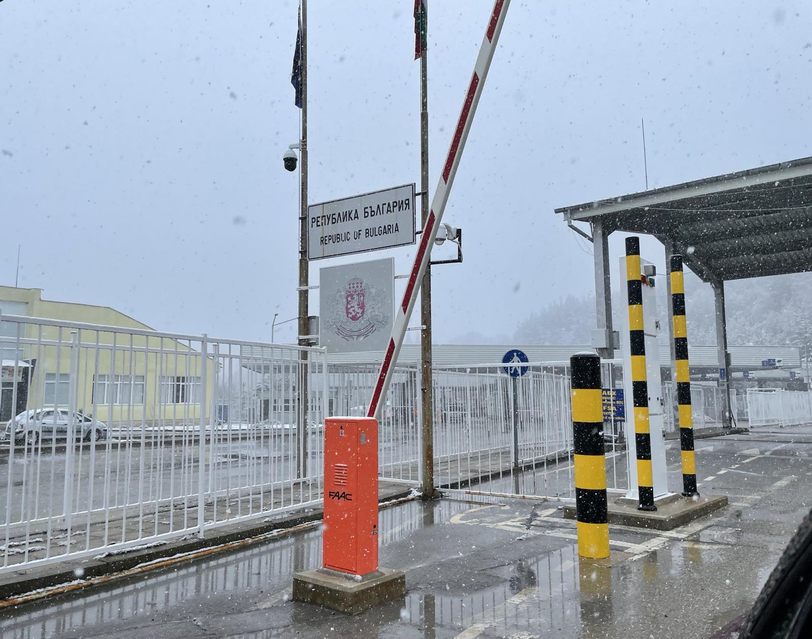 На македонския ГКПП "Деве баир" отказвали да получат обещания от министър Демерджиев агрегат, ремонтират стария си