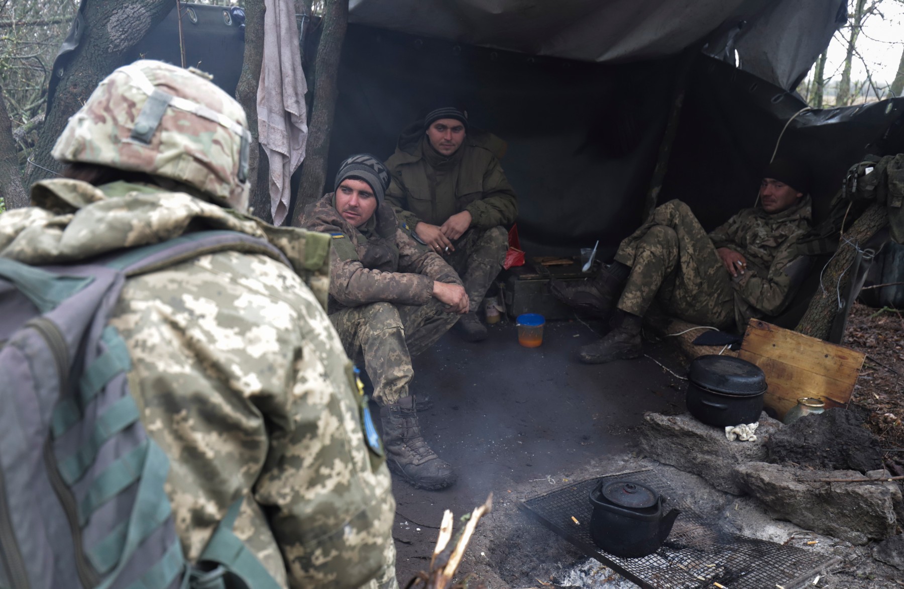 Мариупол едва се държи, Русия тества балистична ракета, Уимбълдън раздвои света