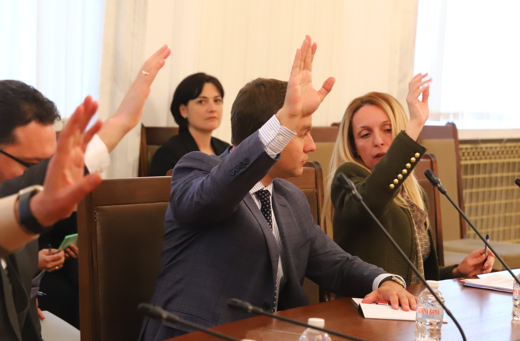 Външната комисия се събира утре за френското предложение и протокола