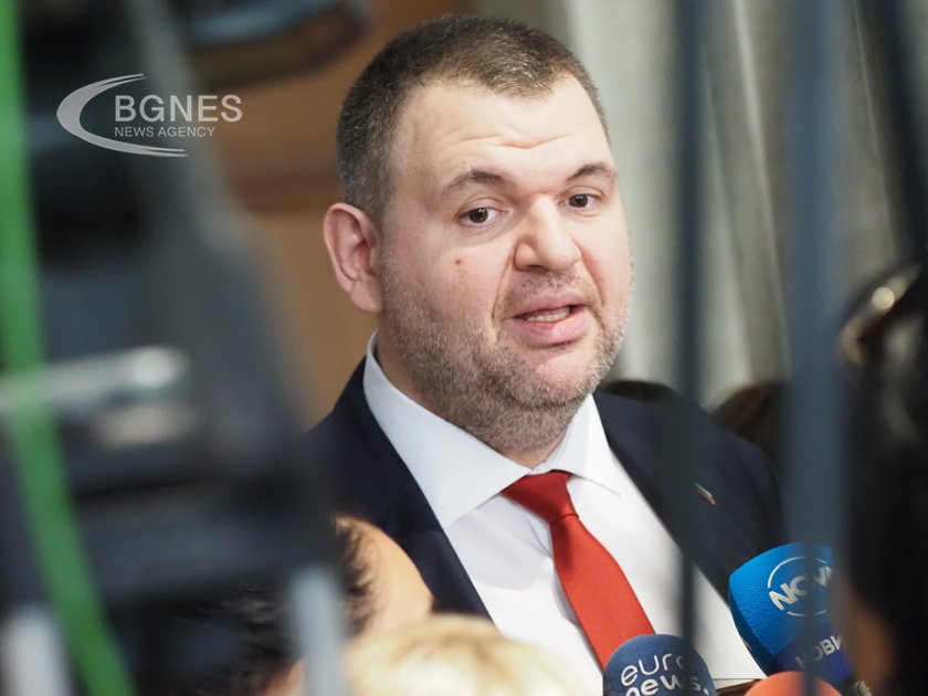 Пеевски: На 6 декември минава Конституцията на първо четене