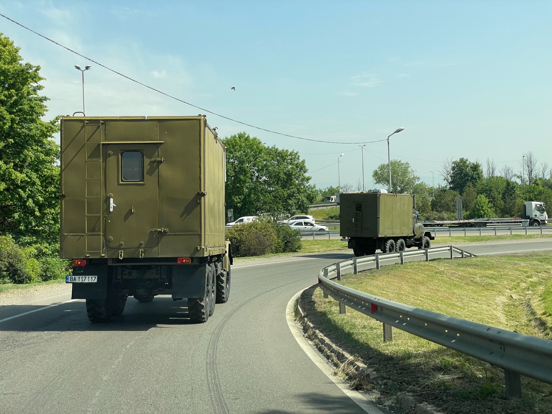 Военна техника ще се движи по пътищата в страната