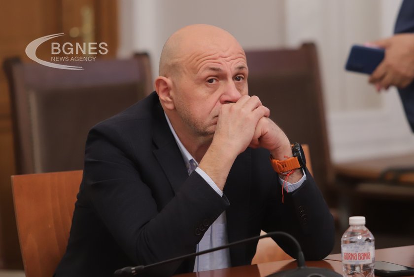 Дончев: От 3 години не се занимаваме със сериозни теми