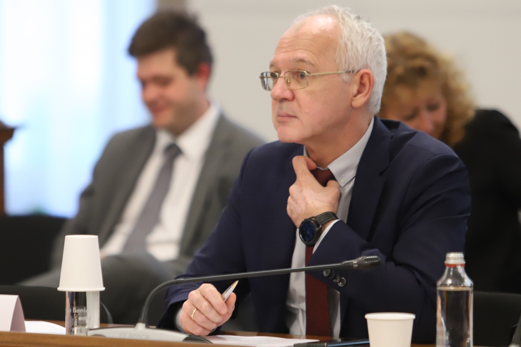 Велев: Планът за реформи се преформатира в антикризисни мерки