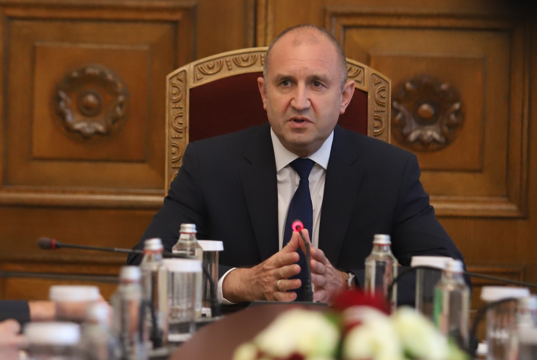 Радев: Петков да свика заседание на Министерски съвет