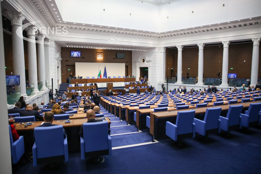 Депутатите приеха повече пари в Бюджет'24 за преподавателите в университетите