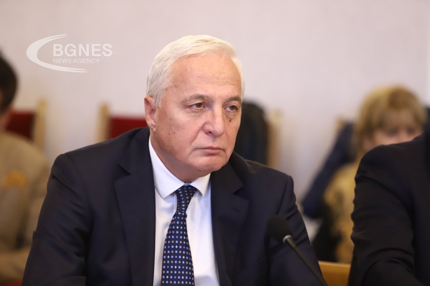 Цветан Цветков: Бях отстранен заради критични доклади за някои публични предприятия