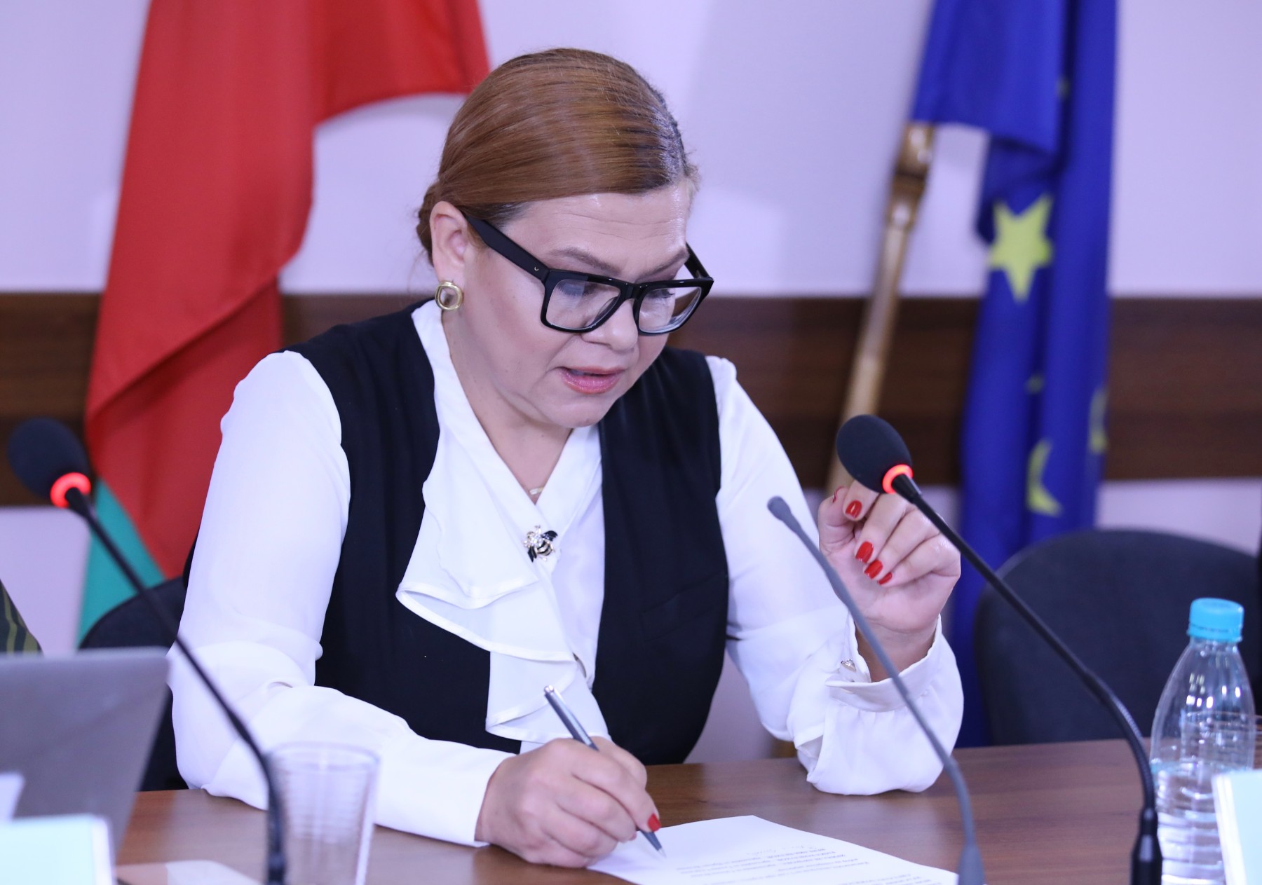 Председателката на СЕМ оцеля след вот за оставката й