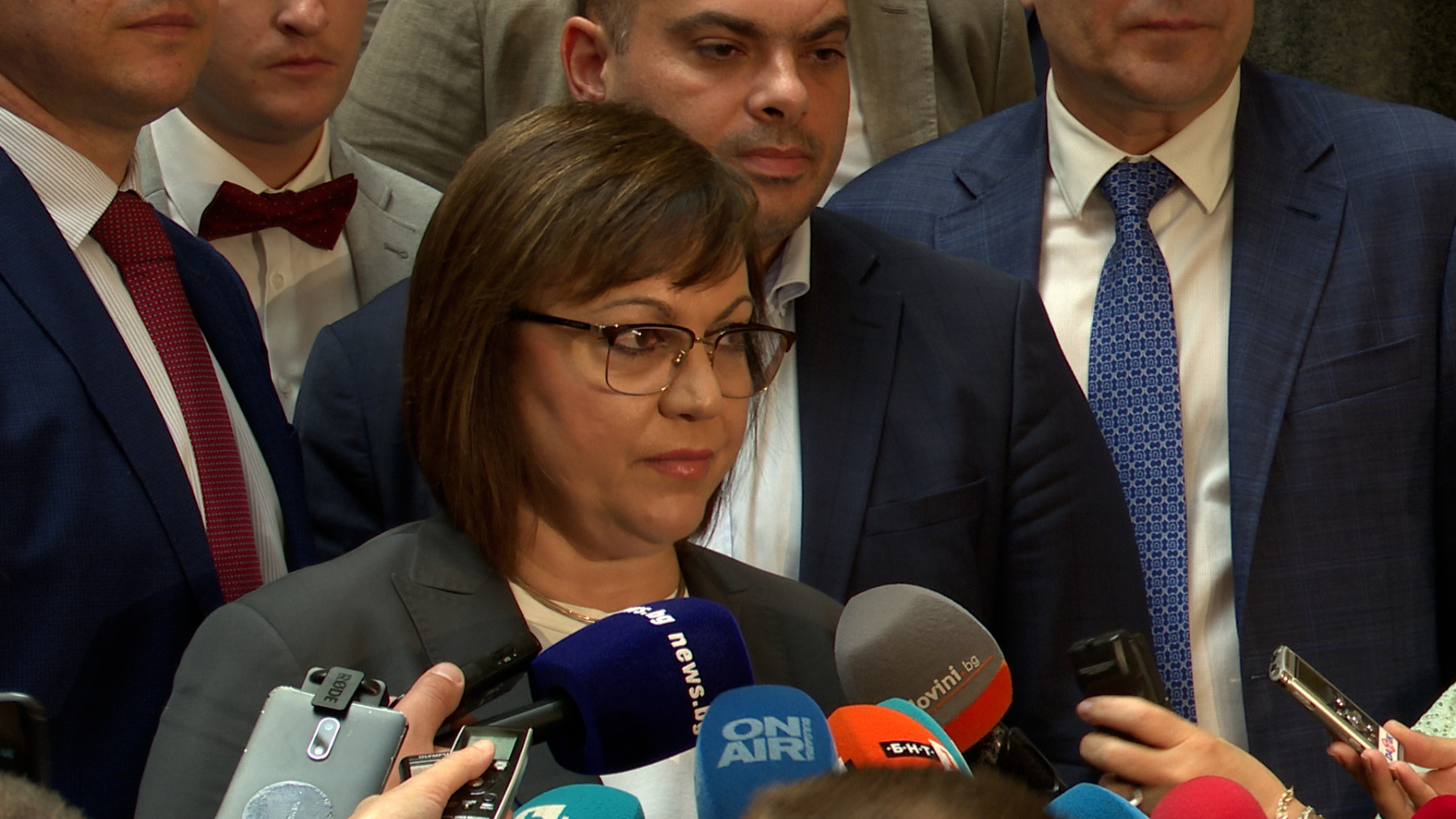 Нинова: Петков публично да подаде оставка, Радев да уволни председателя на ДАНС