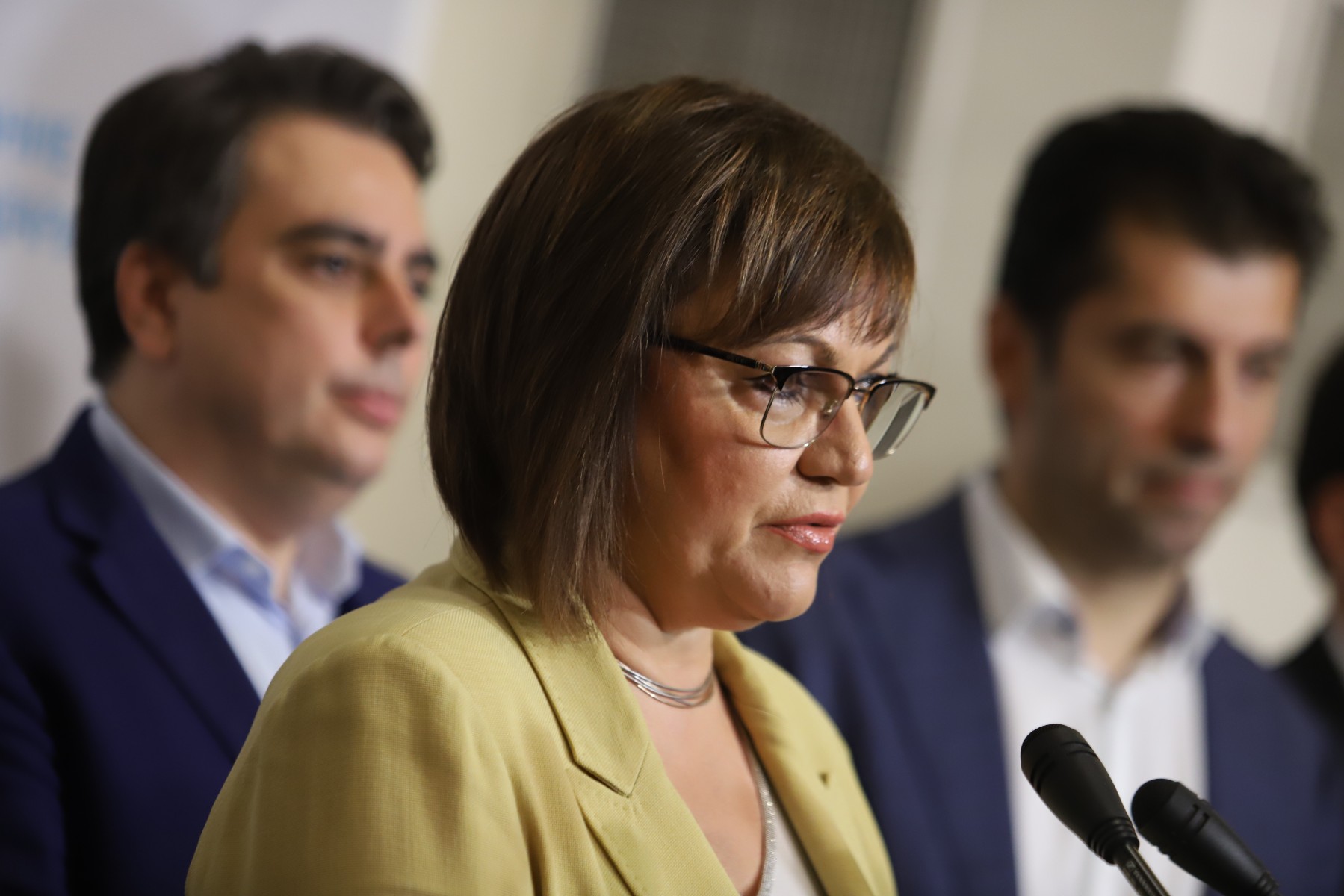 Нинова: Цените на хляба падат трайно заради премахването на ДДС