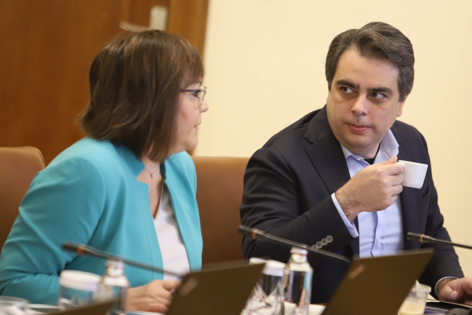 Асен Василев: Не получаваме руски газ чрез посредници