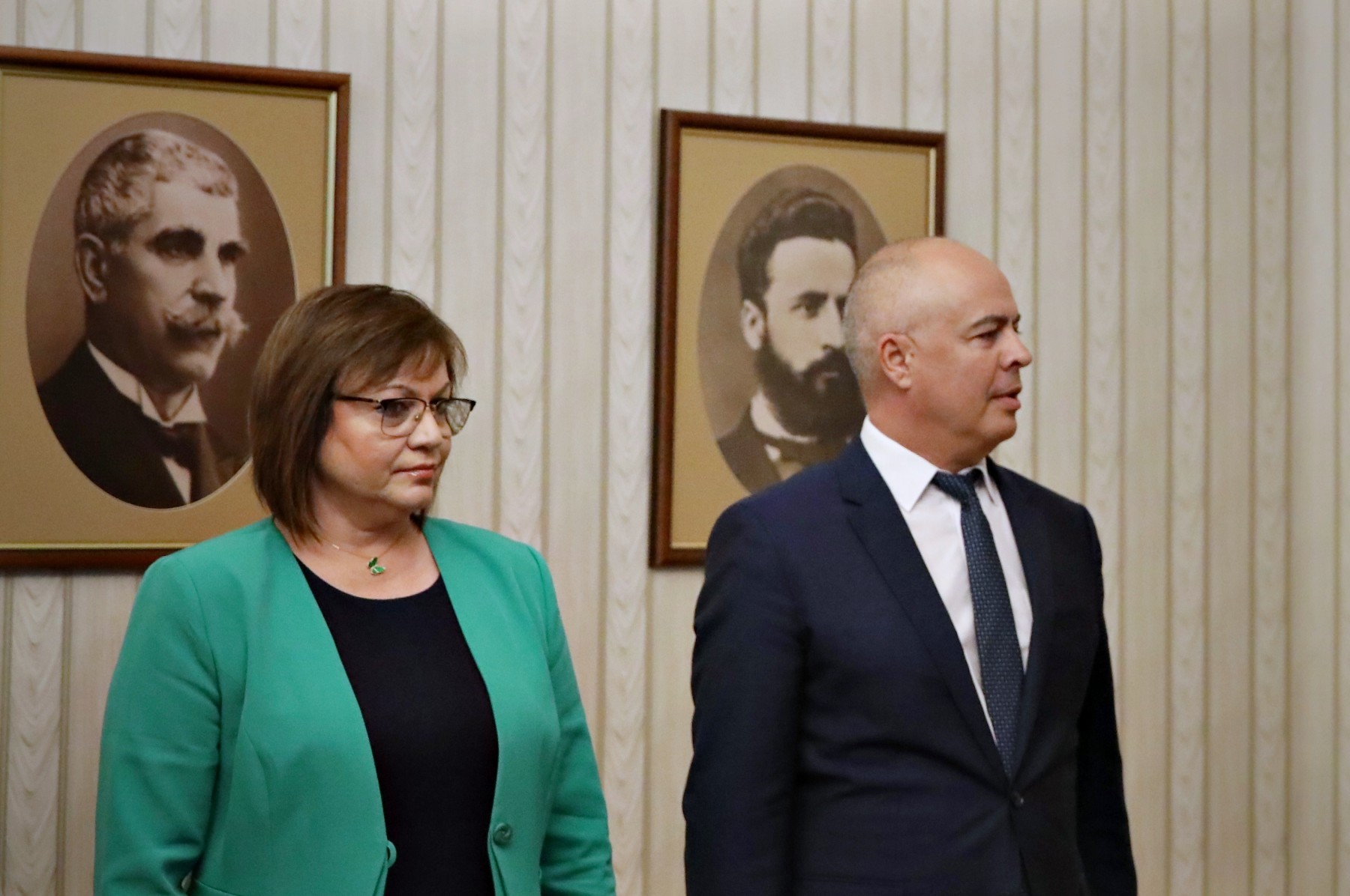 Радев ще проведе консултации с ПГ на „БСП за България“