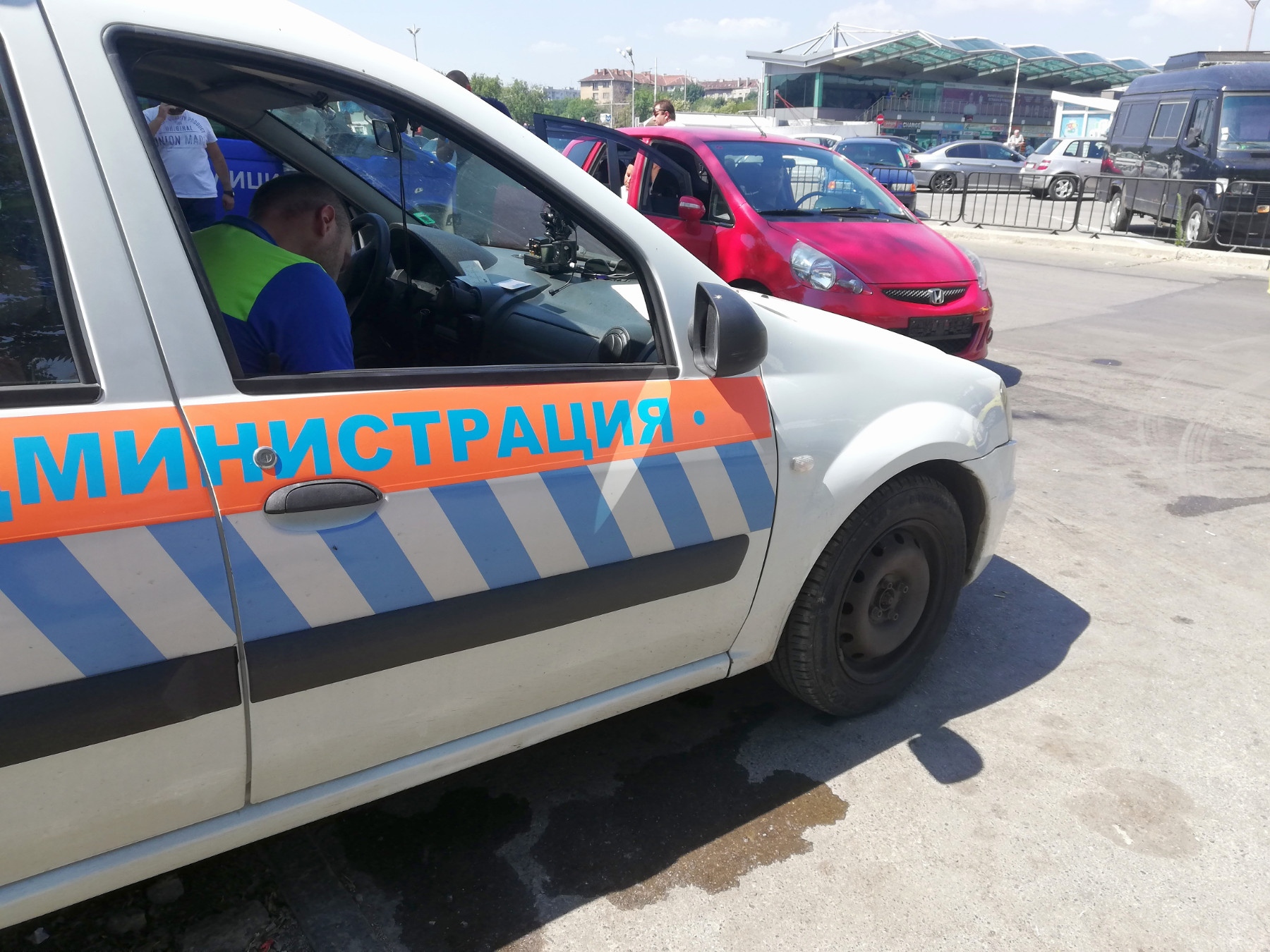 По-бавно обслужване в "Автомобилна администрация" заради стачка