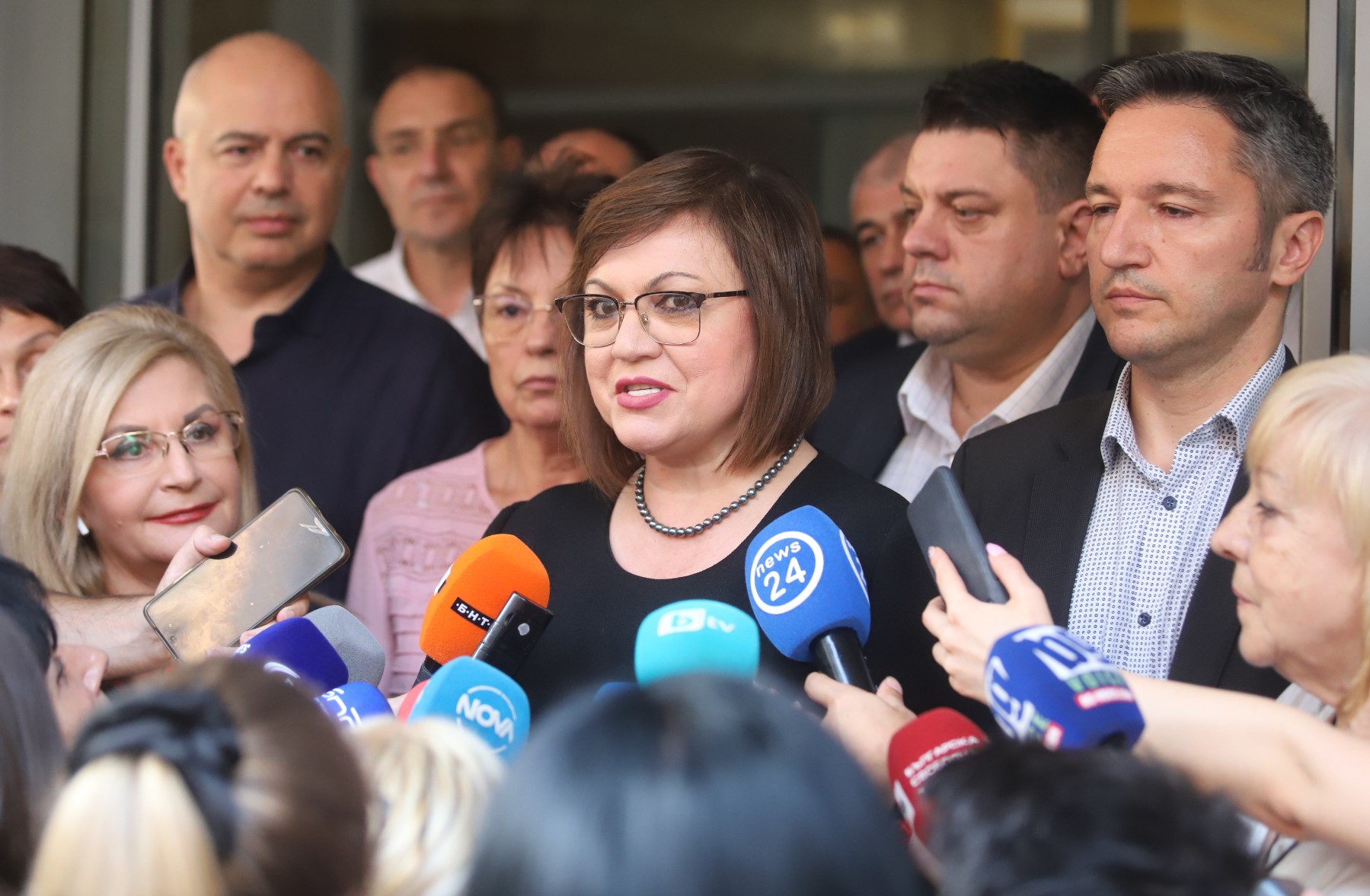 Нинова: Оттук нататък отговорността е на президента