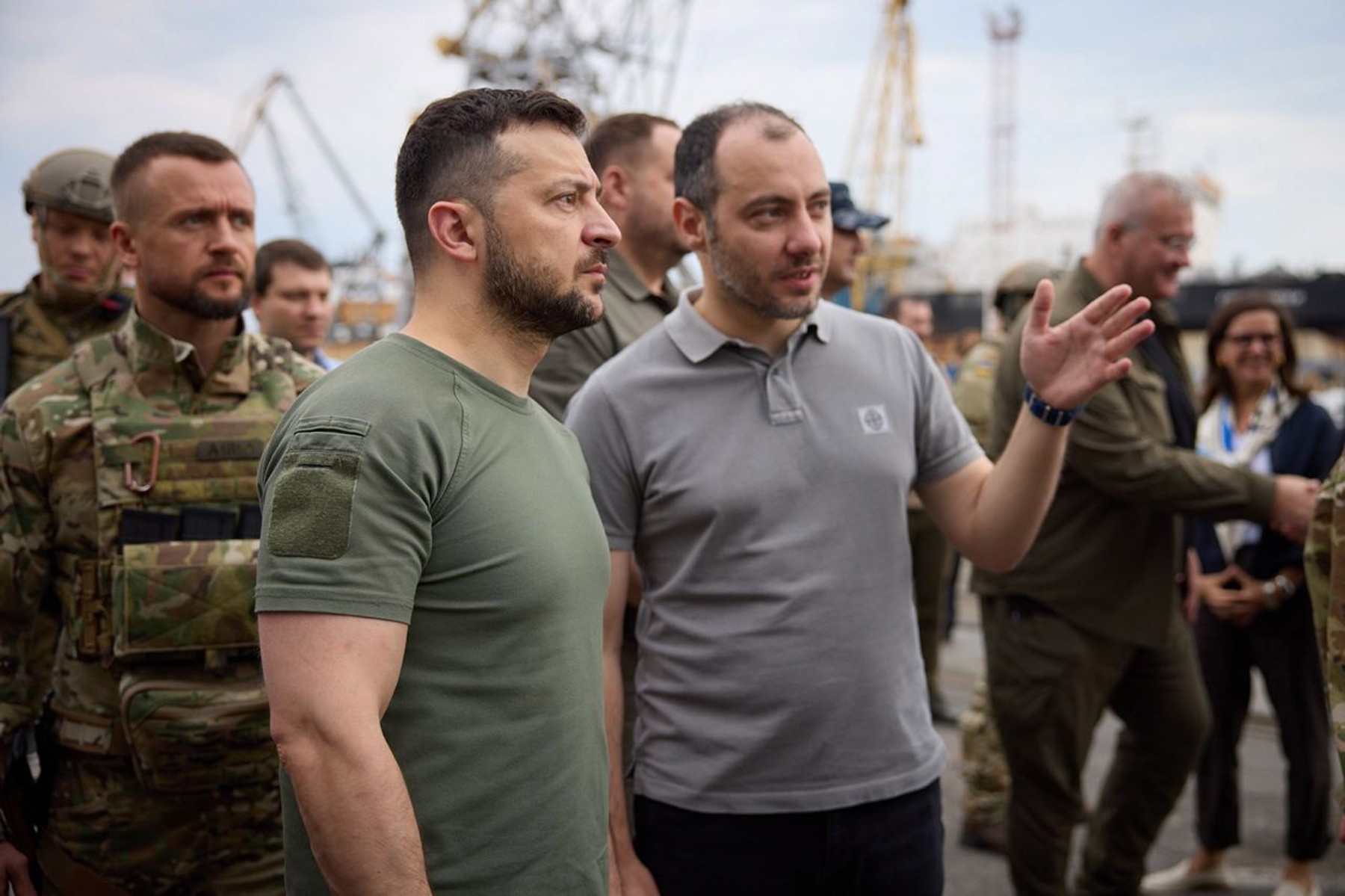 Зеленски призова за евакуация на Донецка област