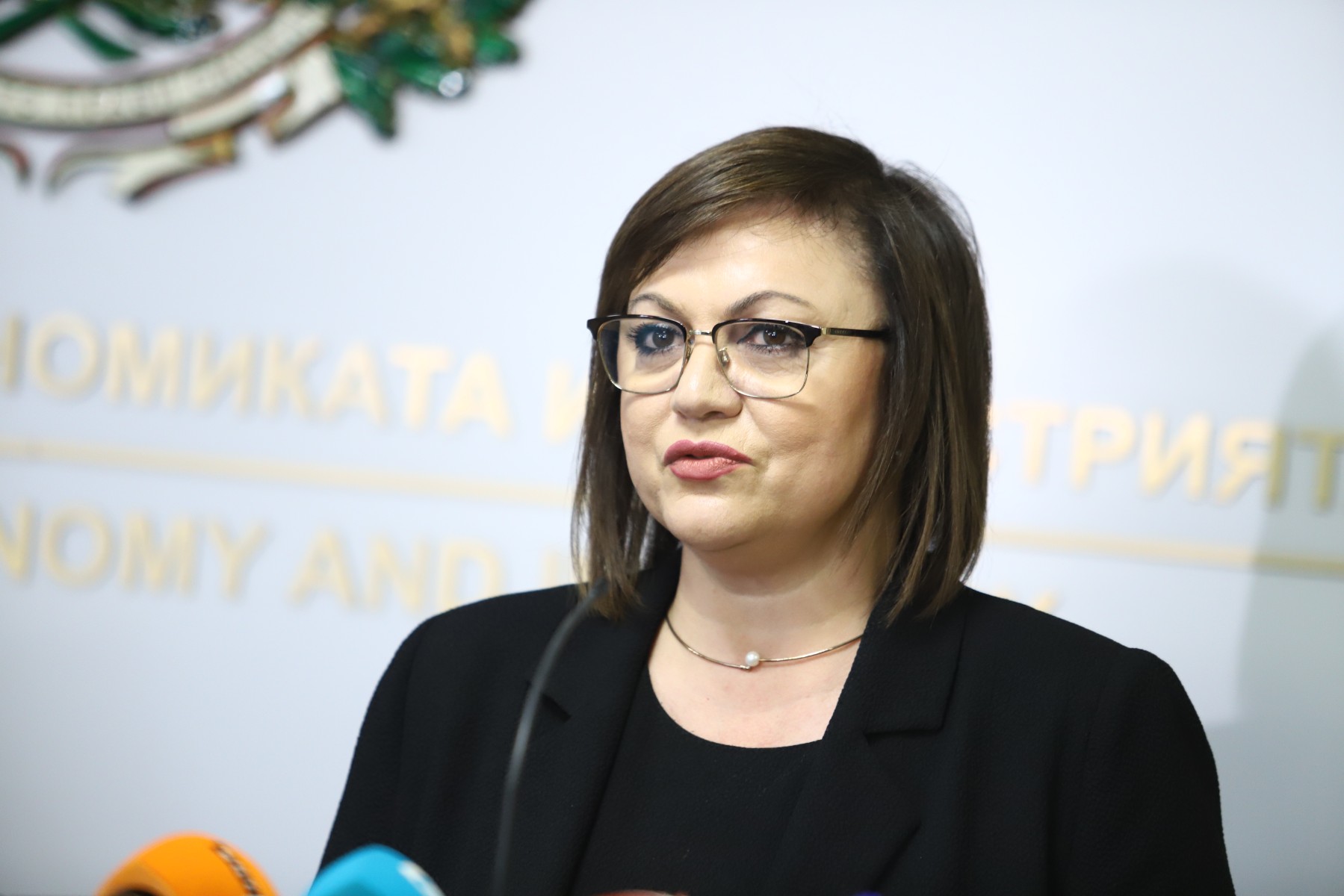 Нинова: Има проблем с доставките на газ, решението – незабавни преговори с Газпром