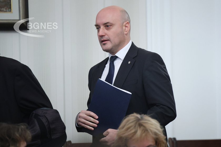 Славов: Промените в Конституцията ще се случат по консенсусен начин