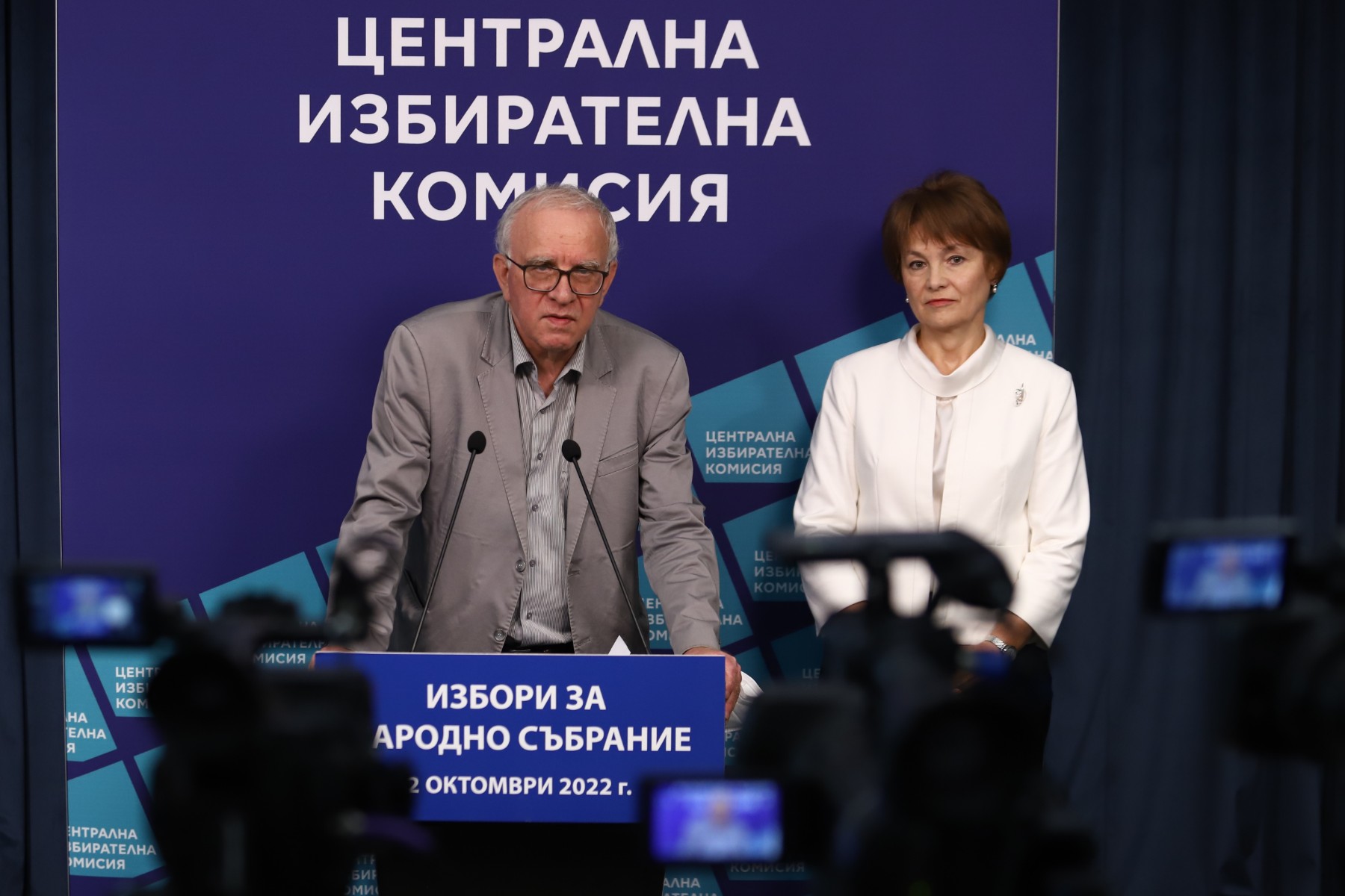 Нови машини за 2 октомври няма да се купуват, пощите не могат сами да ги транспортират