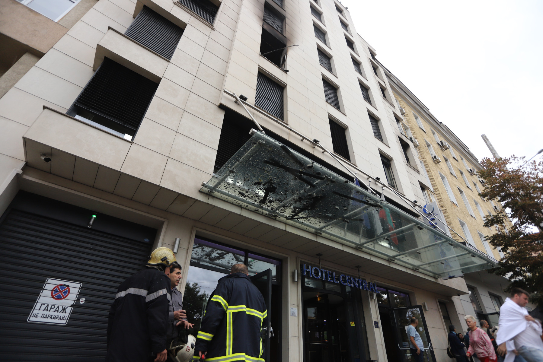 Fire breaks out in hotel in Sofia, claims a victim
