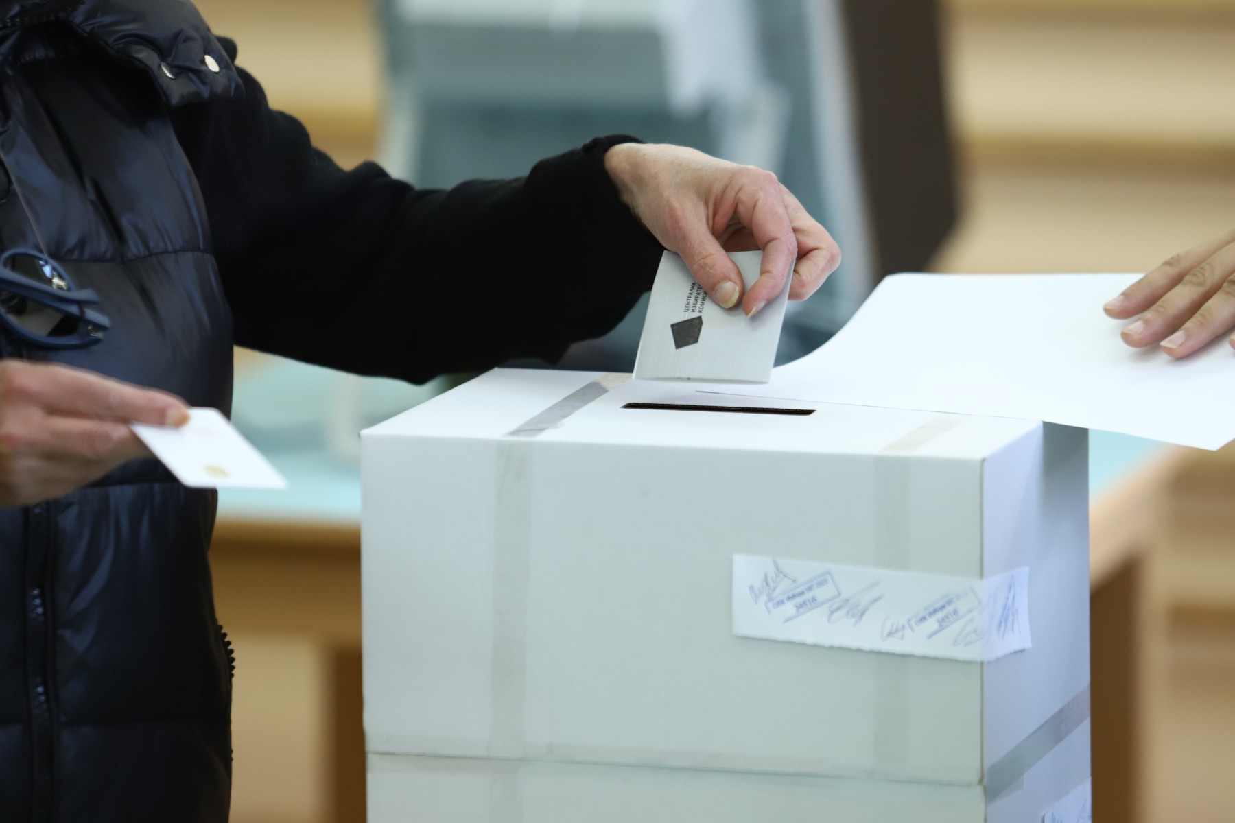 Gallup: 0.4% difference between first and second place in elections