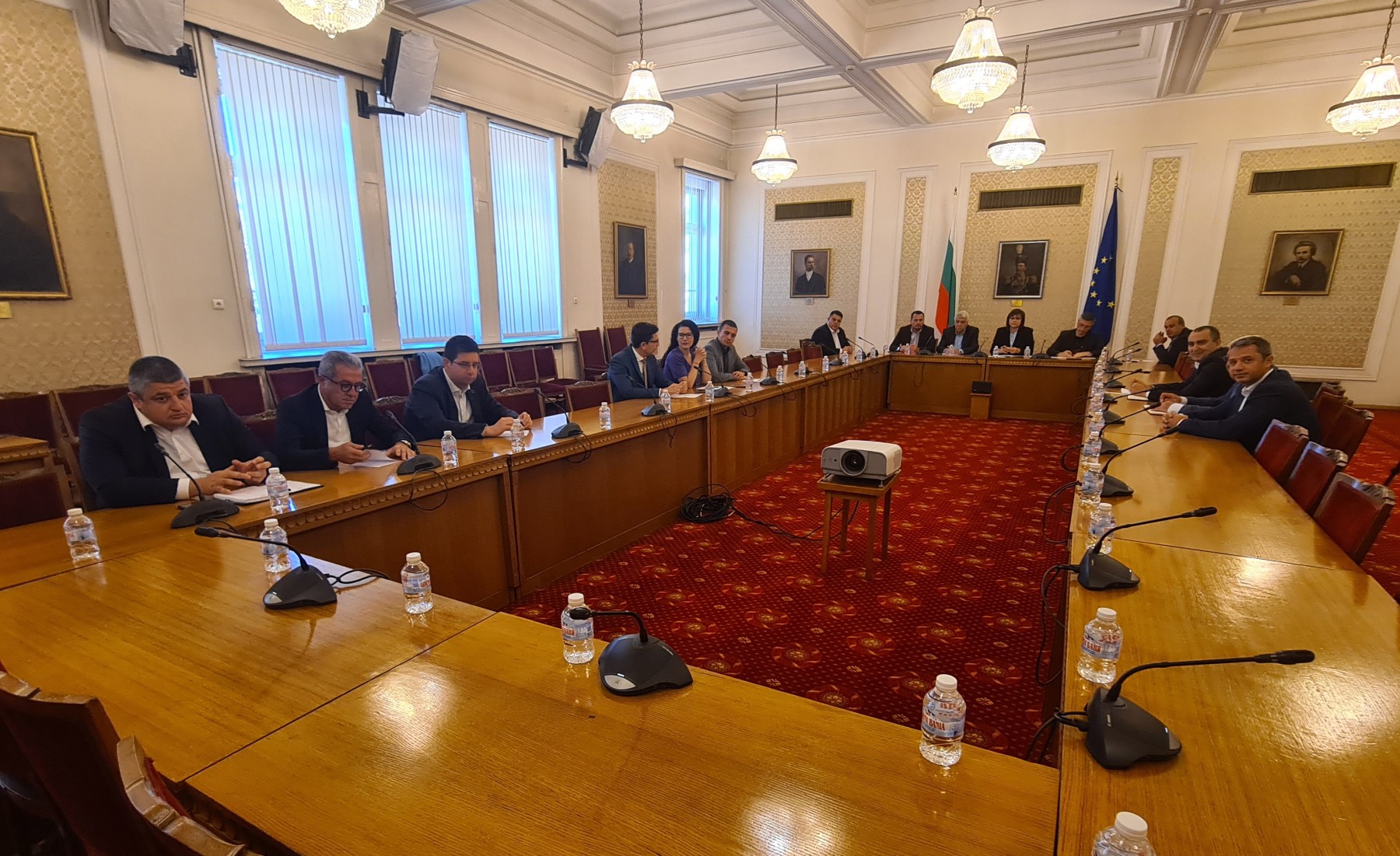 ГЕРБ, ПП, ДПС и БСП обсъждат цените и инфлацията