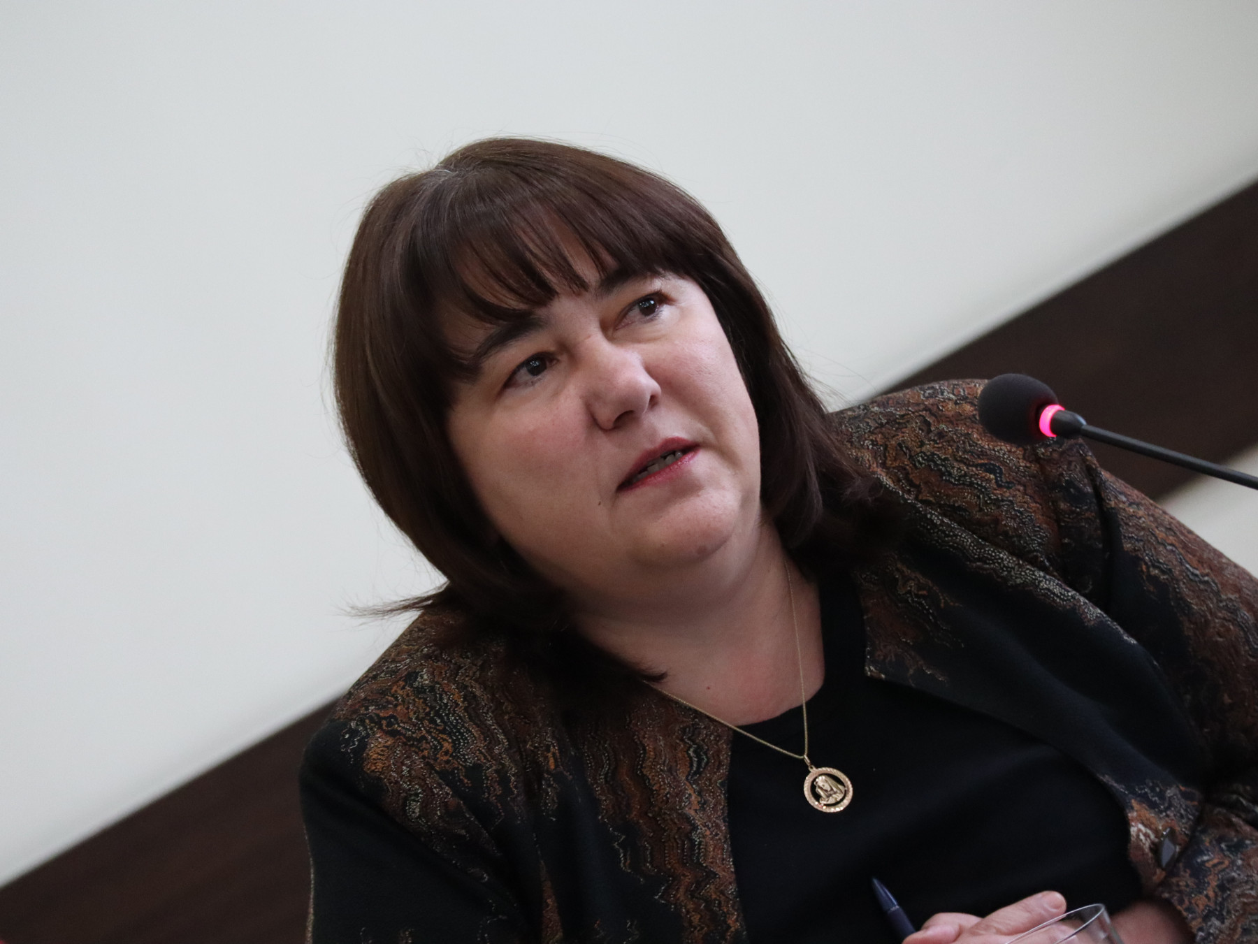 Велкова: Разработили сме три варианта на проект за бюджет