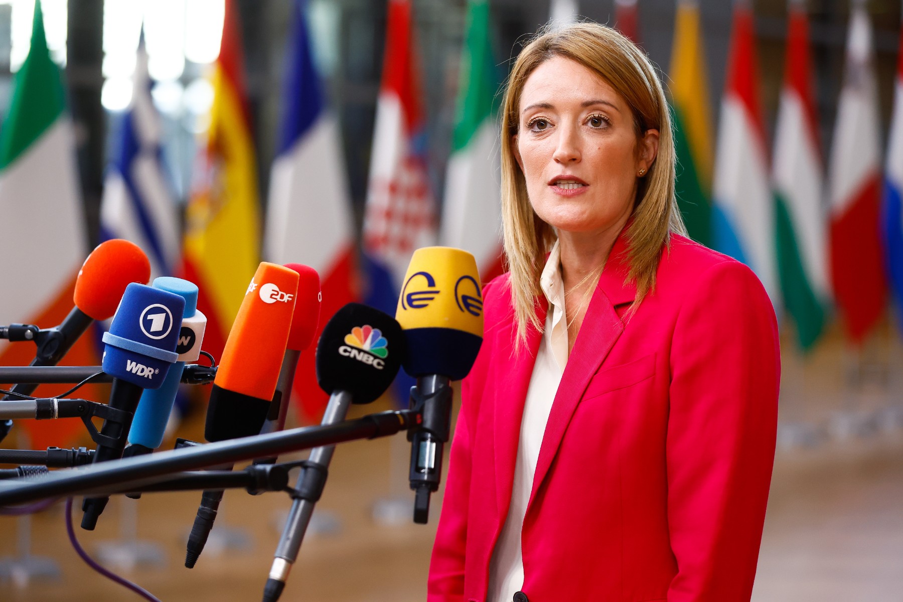 Мецола: ЕП ще работи по съюз за отбрана в подкрепа на НАТО
