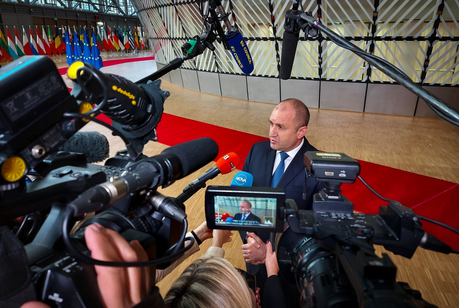 Радев: Редно е и втората партия да получи допълнително време за кабинет, но без предизборна агитация