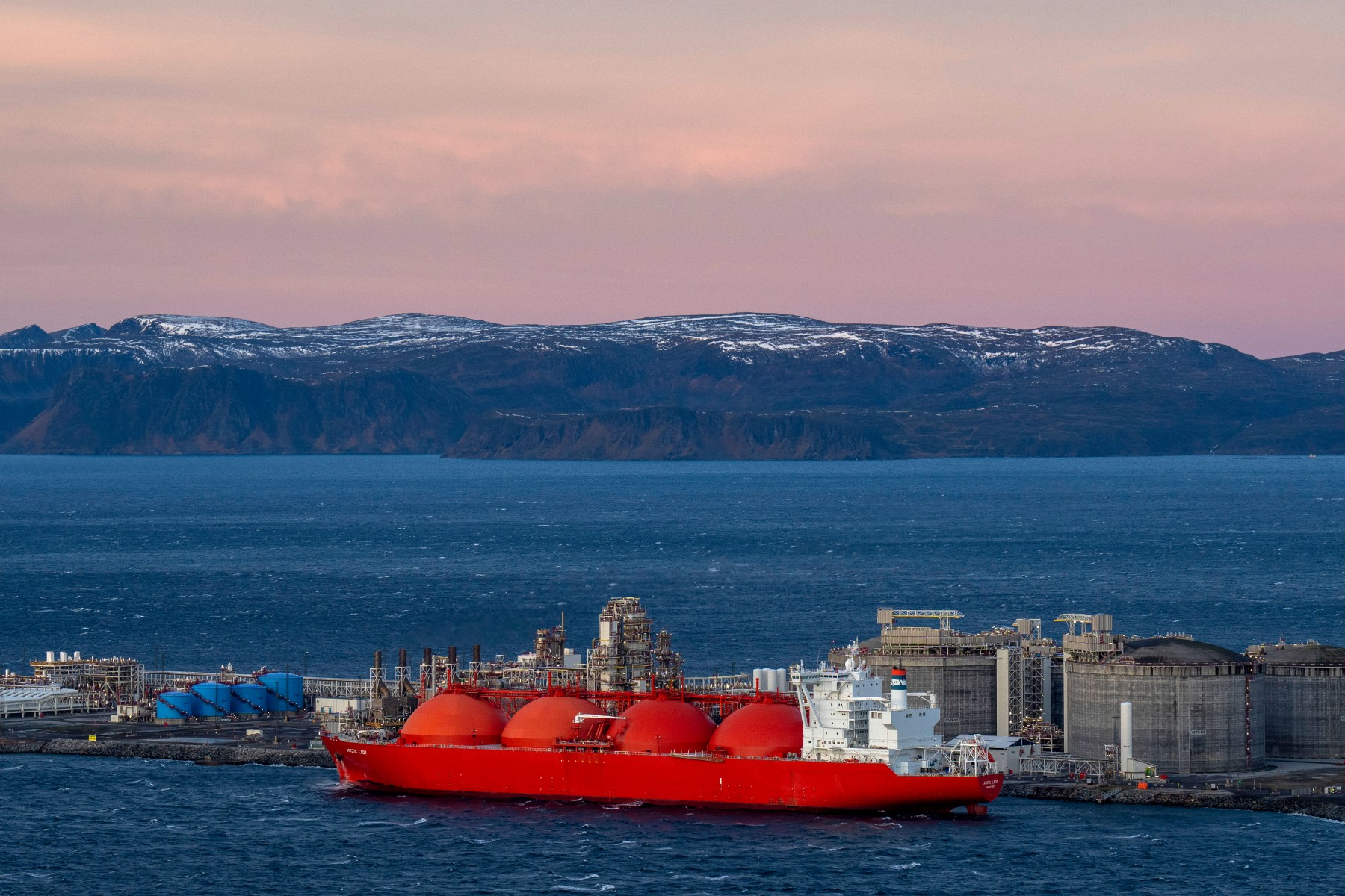Проектите за добив на нефт и газ са в разцвет