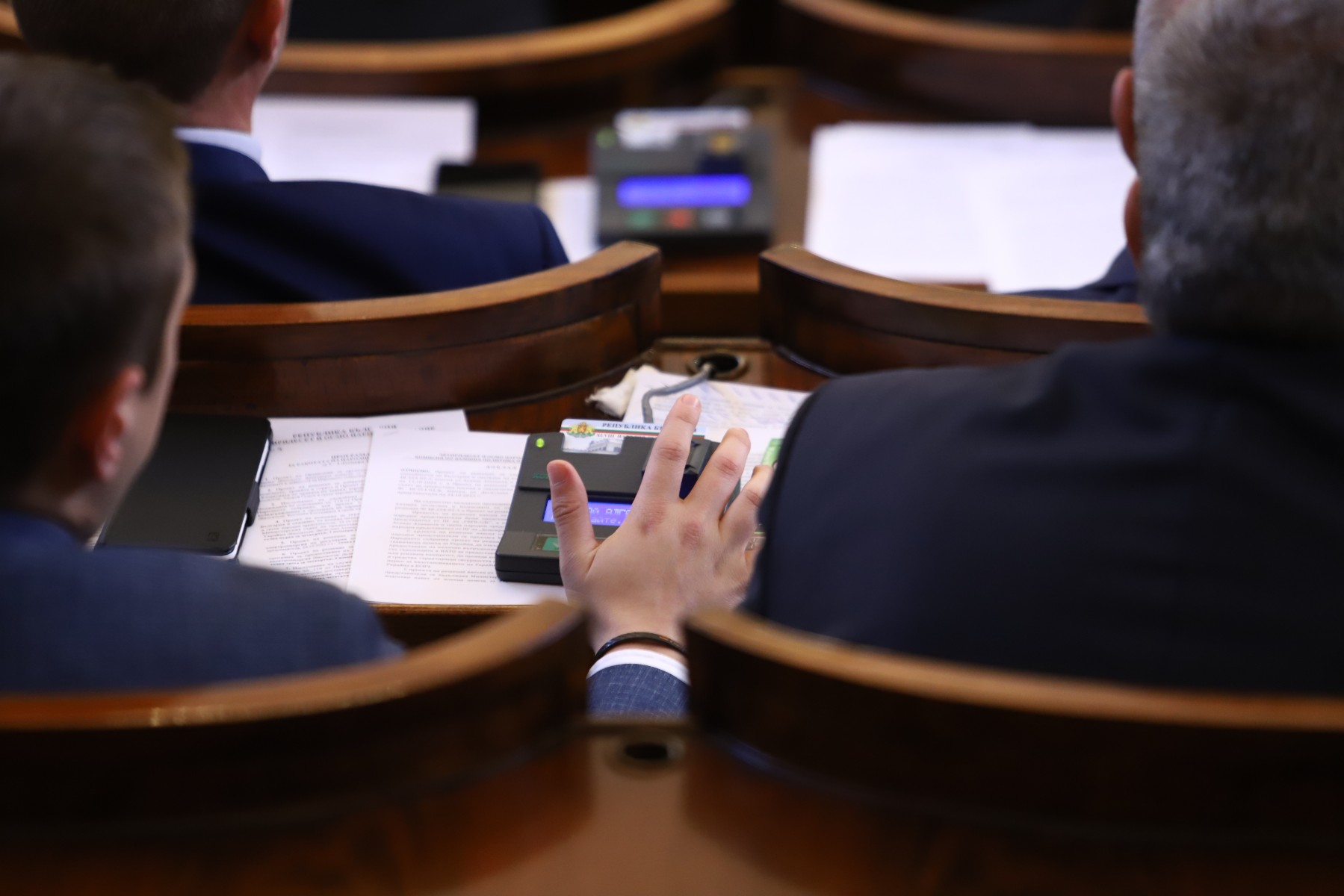 Служебният кабинет на първи контрол пред 48-ото НС