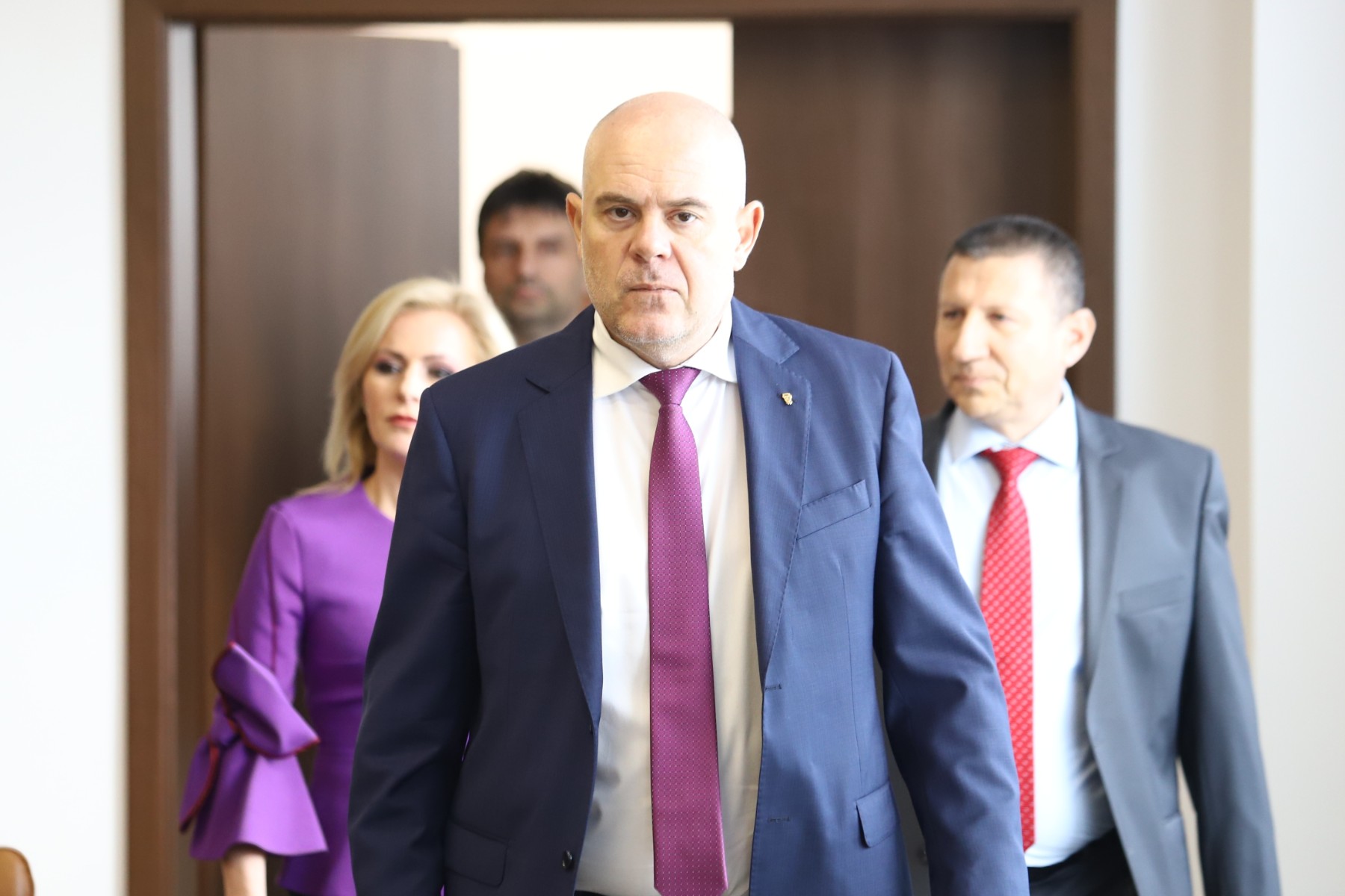 Гешев: Прокуратурата няма данни българската граница да се преминава срещу 50 евро