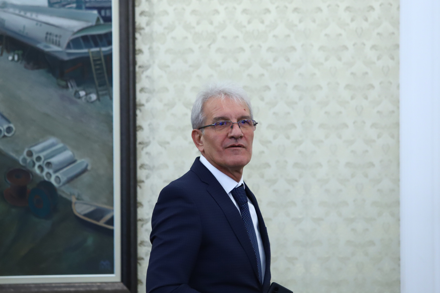 Аталай: Парламентът трябва да стъпи на крака