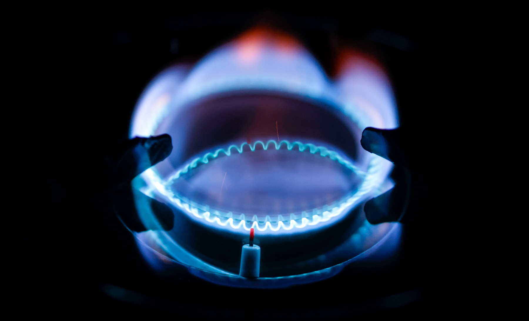 ЕС постигна споразумение за таван на цената на газа от 180 евро/MWh