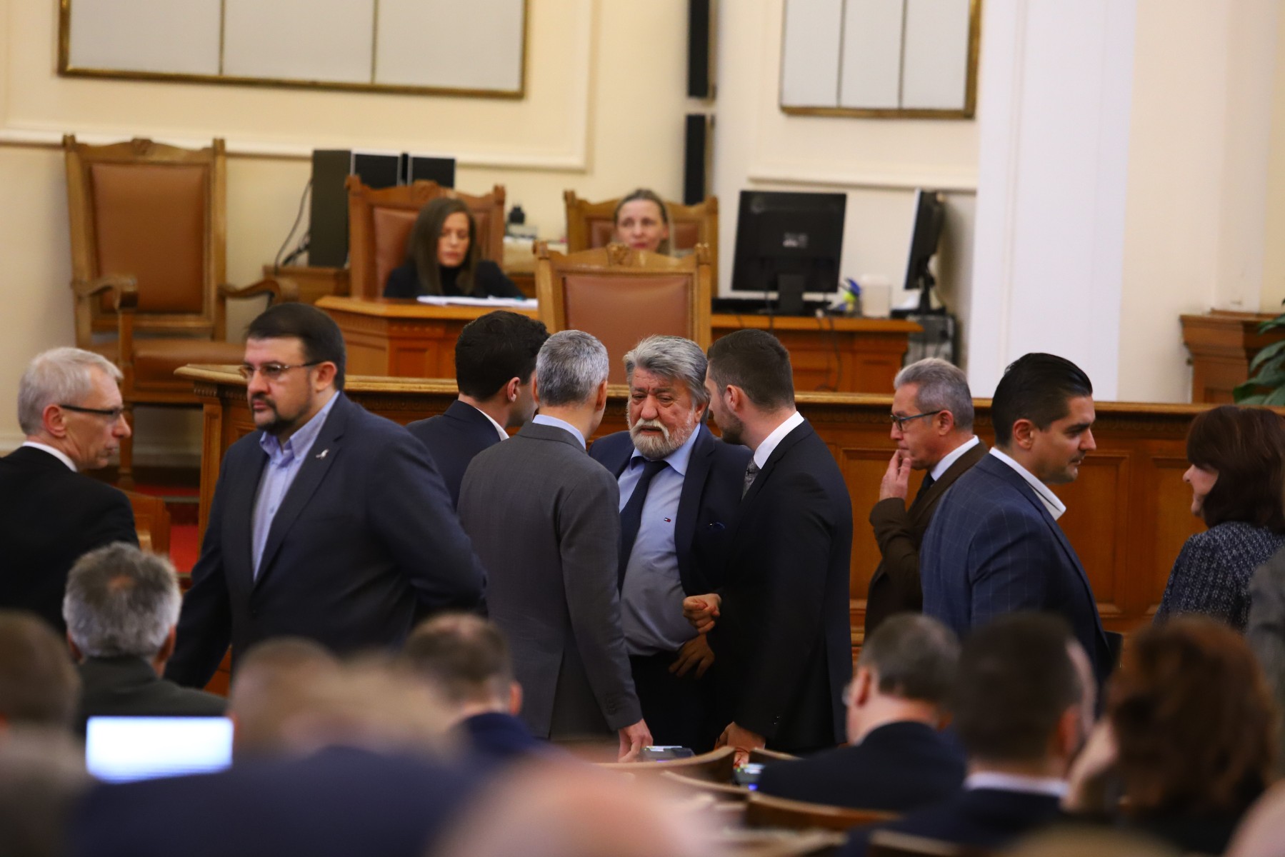 И на второ четене промените в ИК предизвикаха спор между ГЕРБ и ПП