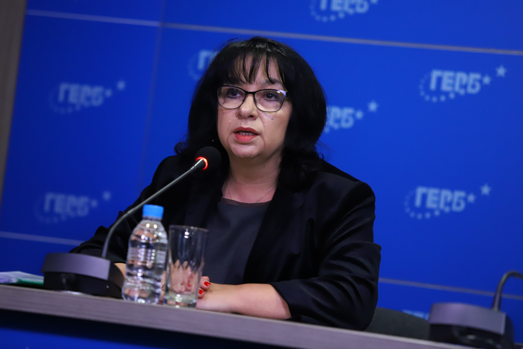 Петкова: ПП и Асен Василев са поели ангажимента за затваряне на 50% от ТЕЦ-овете на въглища