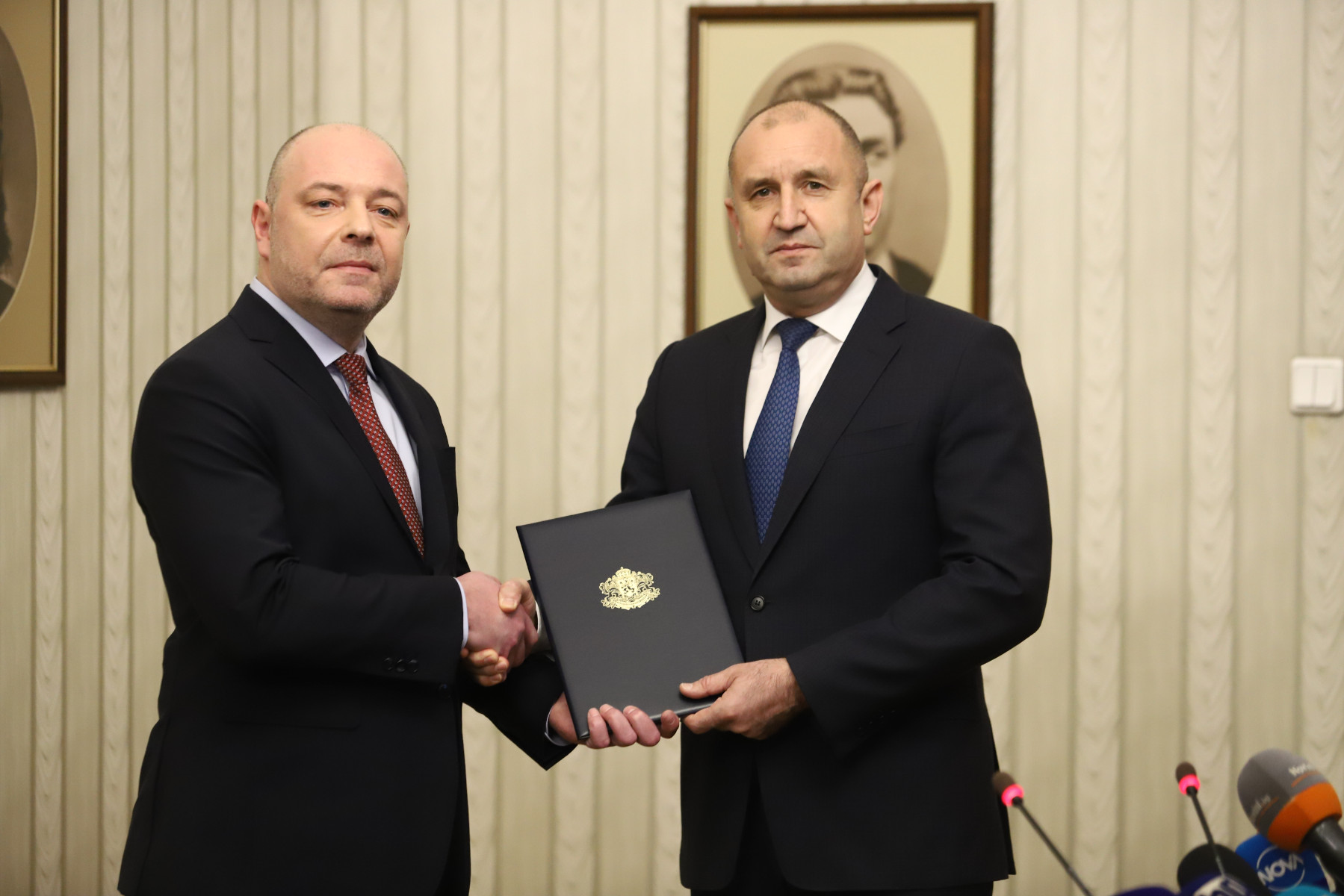 Проф. Габровски предложи кабинет с 3 вицепремиери жени