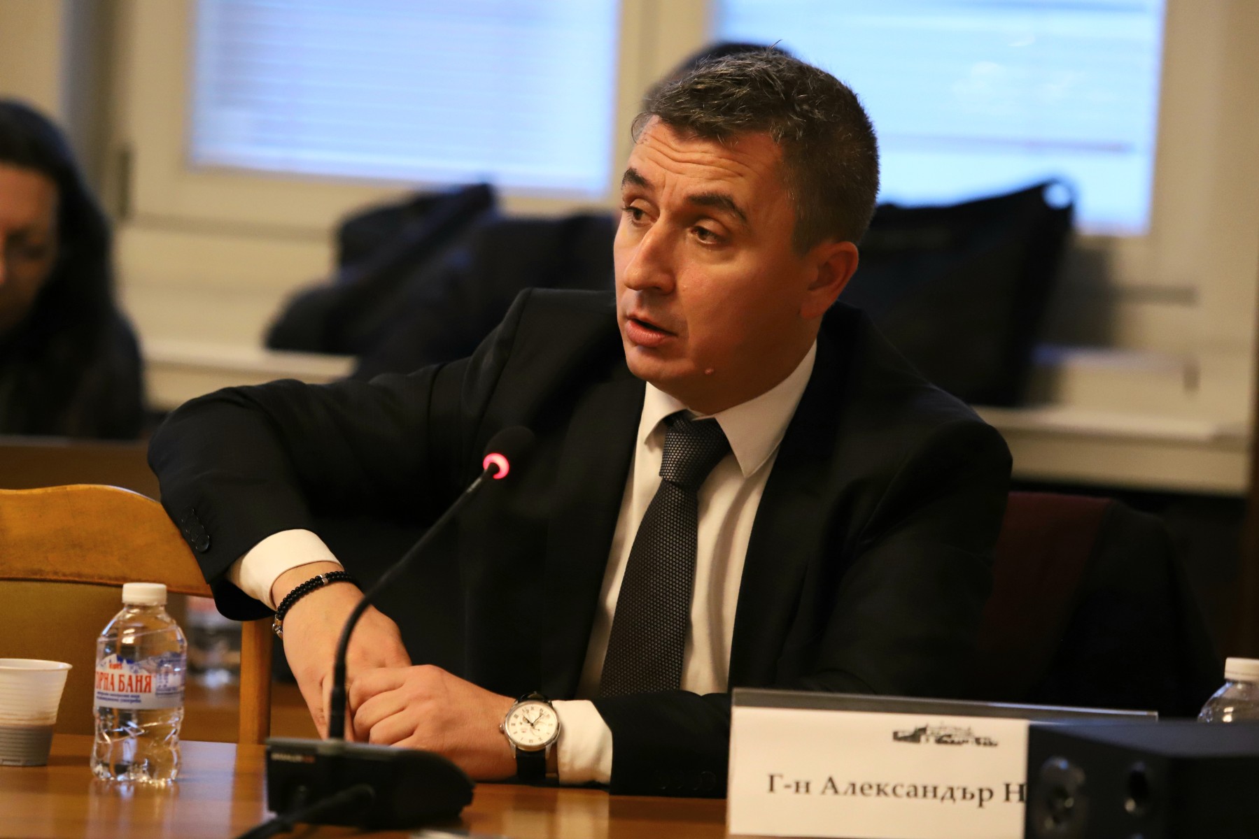 Комисията Gemcorp изслуша само Александър Николов - Петков, Василев и Бориславова не се явиха