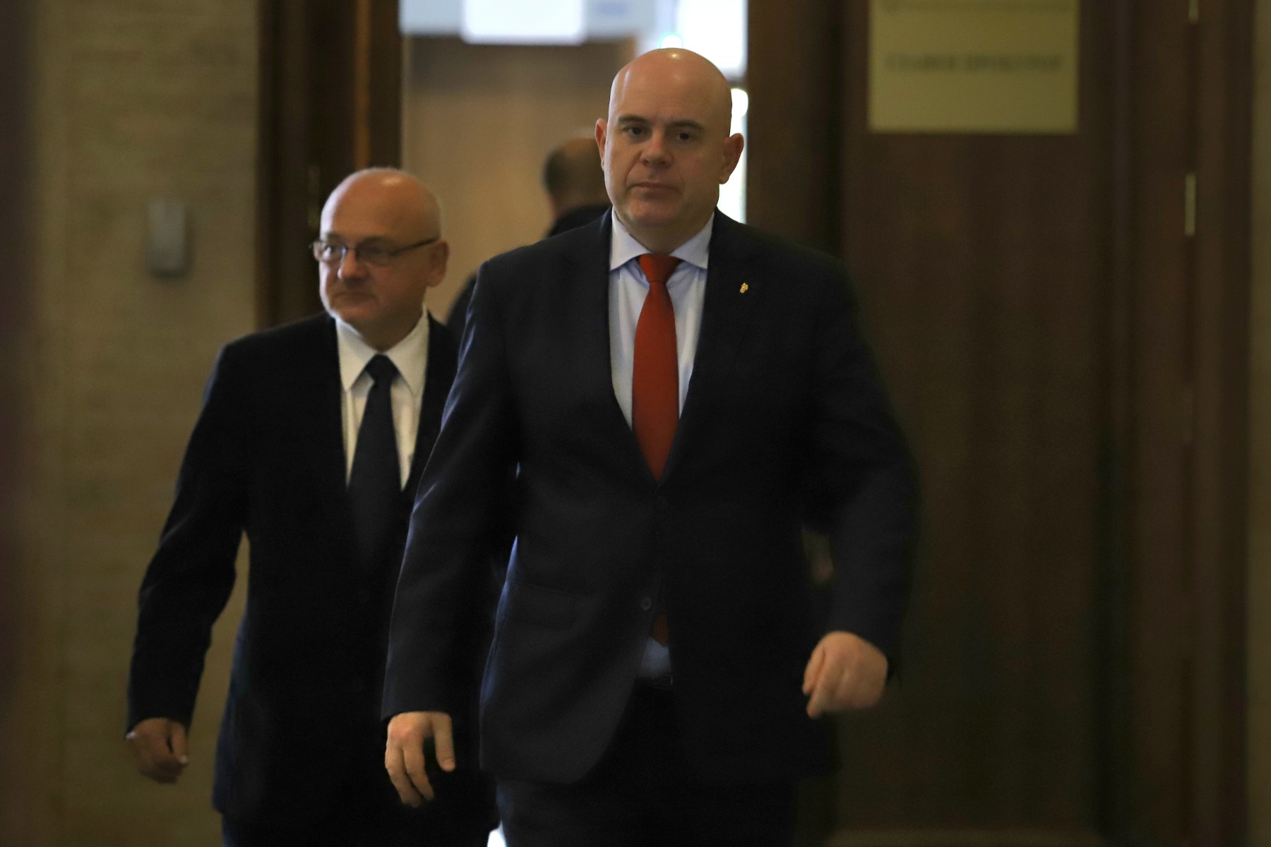 Гешев: Налице са притеснителни тенденции за продажба на наркотици около училищата