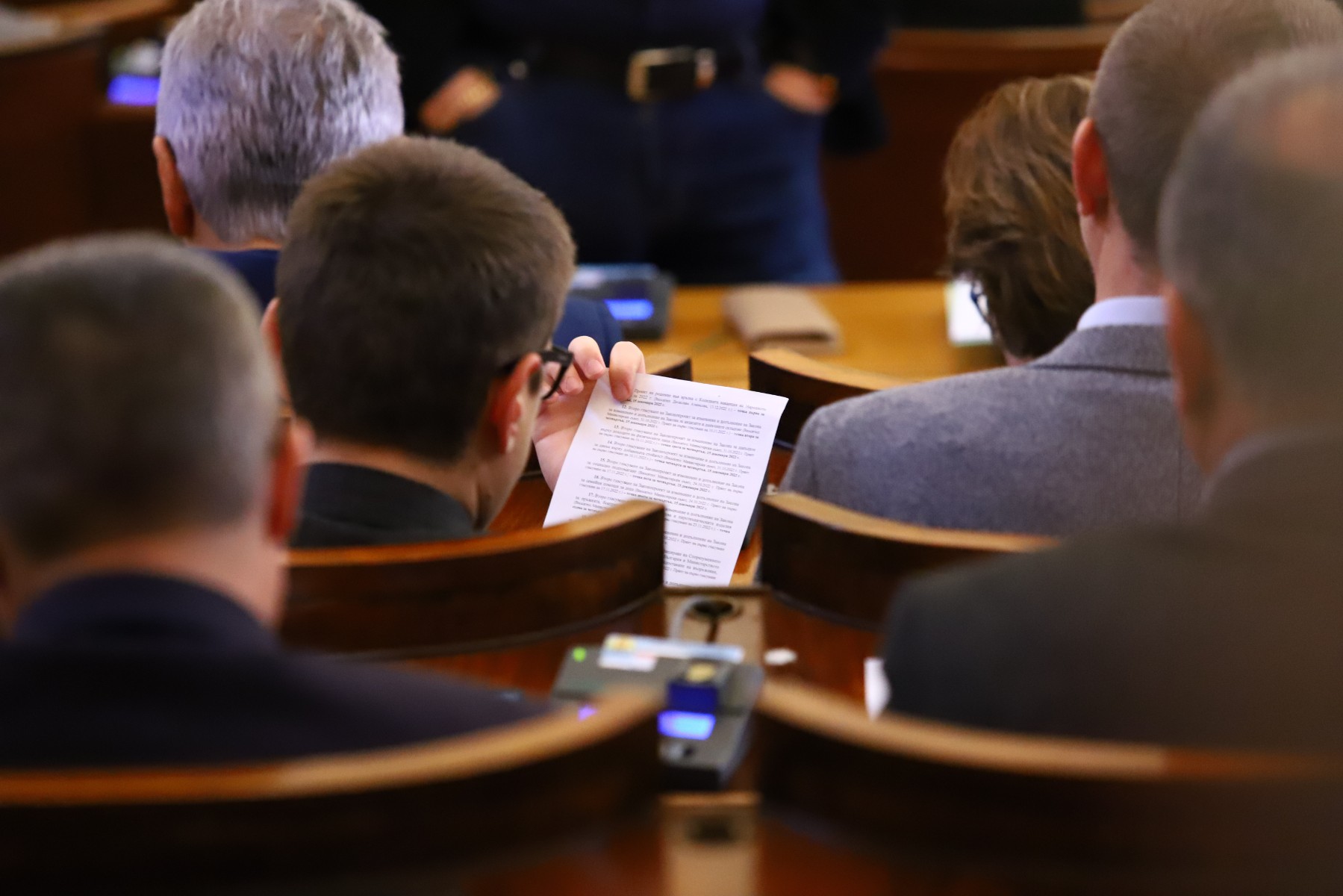 НС ще обсъжда закупуването и трансфера на нефт