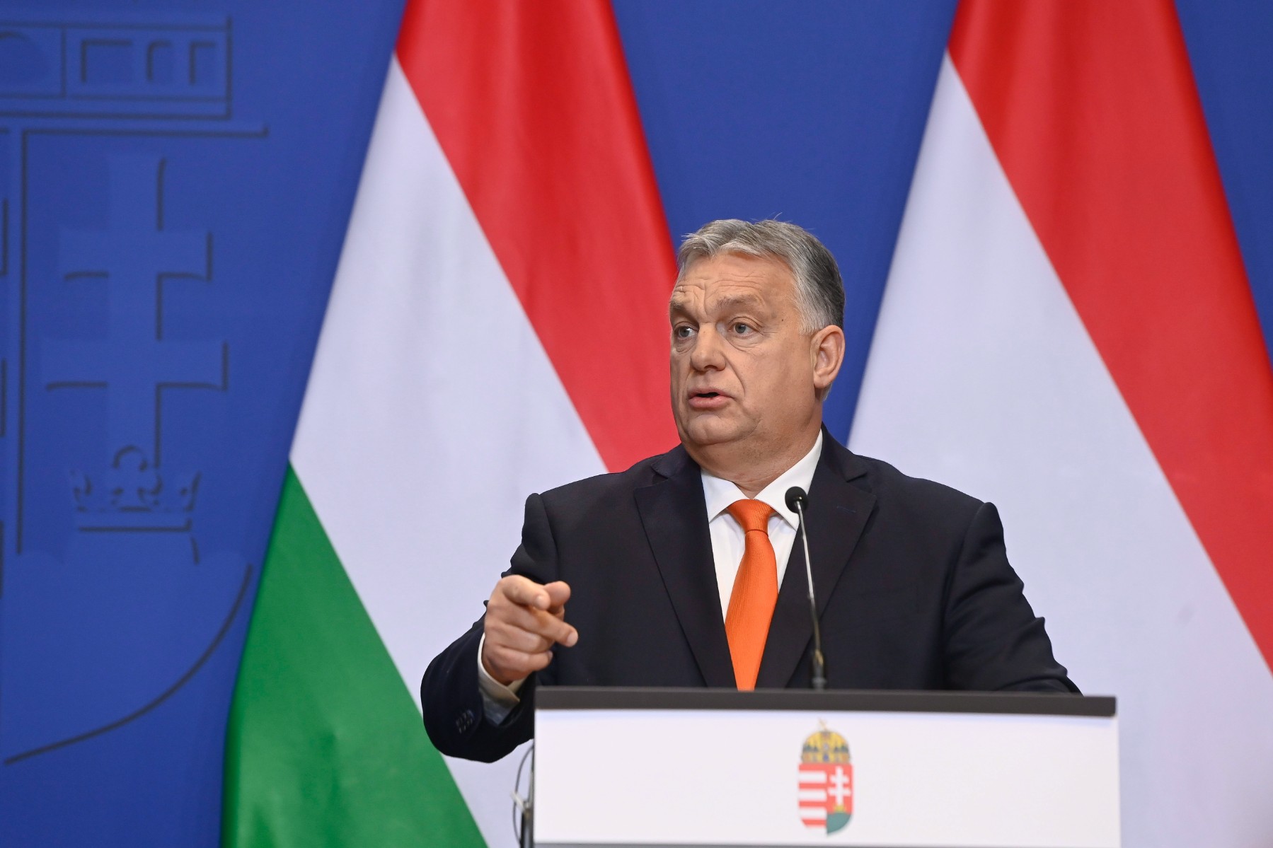Какво стои зад призива на Орбан към Украйна да се предаде