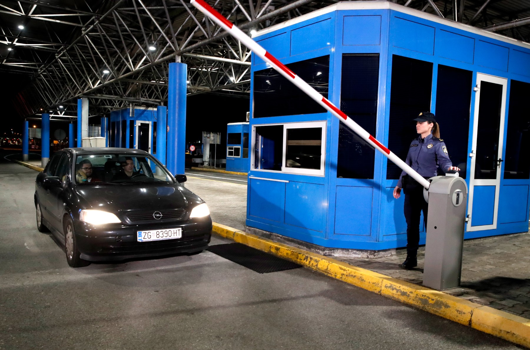 MEPs call on the Council to approve the accession Romania and Bulgaria to the Schengen free-travel area by the end of 2023
