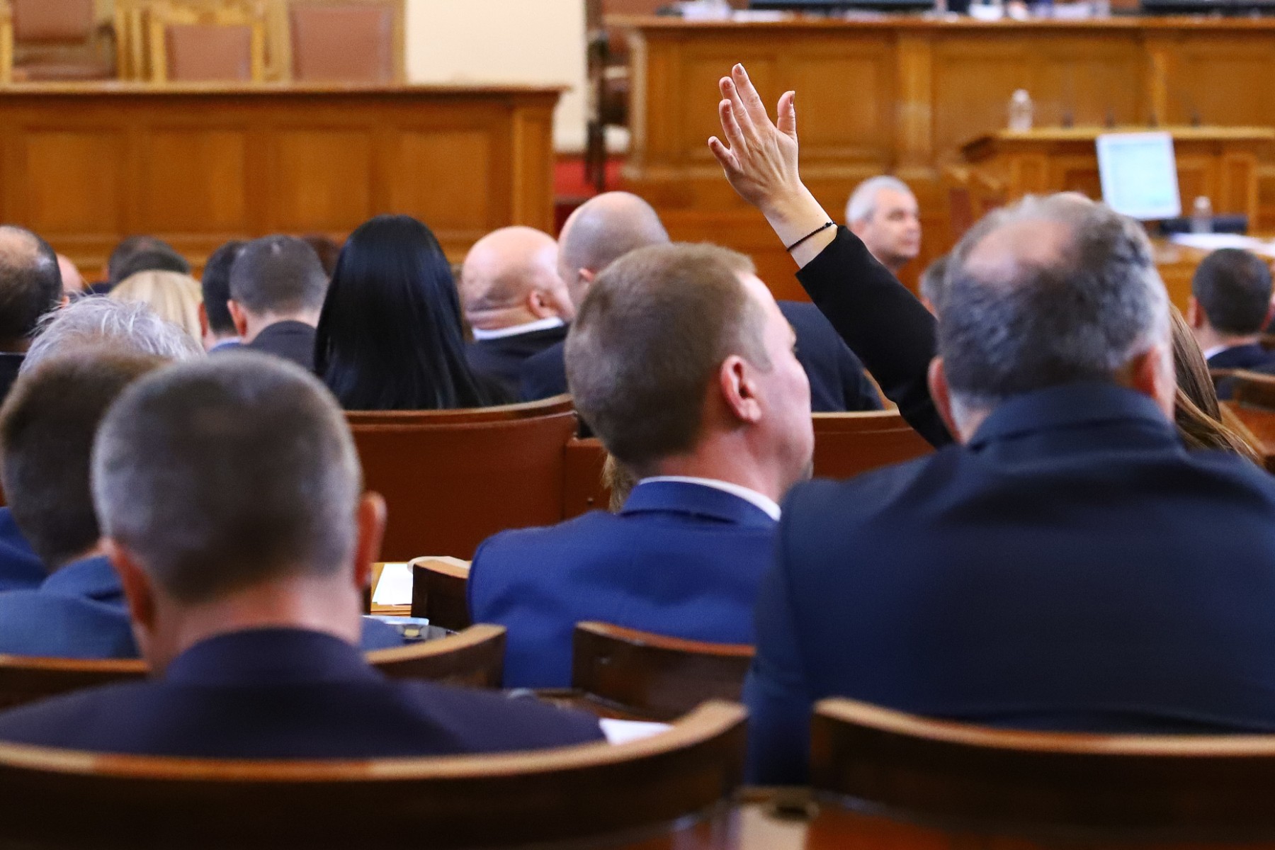 ГЕРБ, ДПС, Възраждане, БСП и Български възход приеха доклада "Джемкорп"