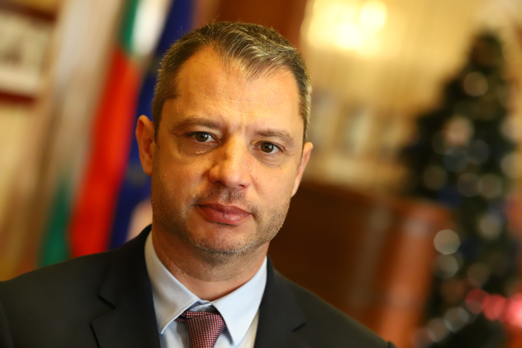 Делян Добрев: Заради бюджета на Асен Василев може да се стигне до черните сценарии